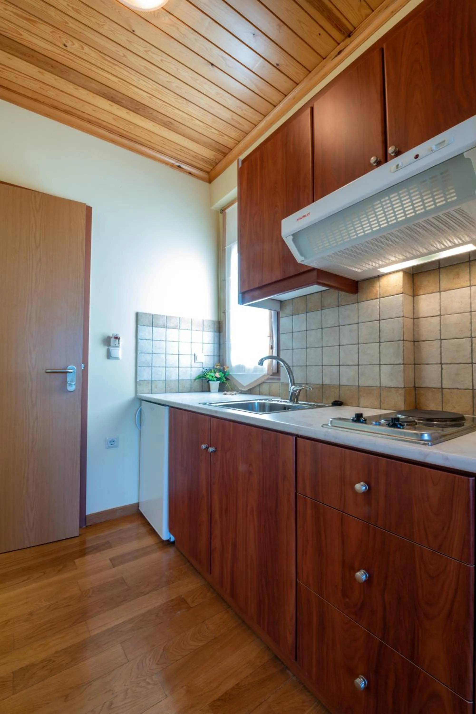 Property building in Xenonas Kypseli