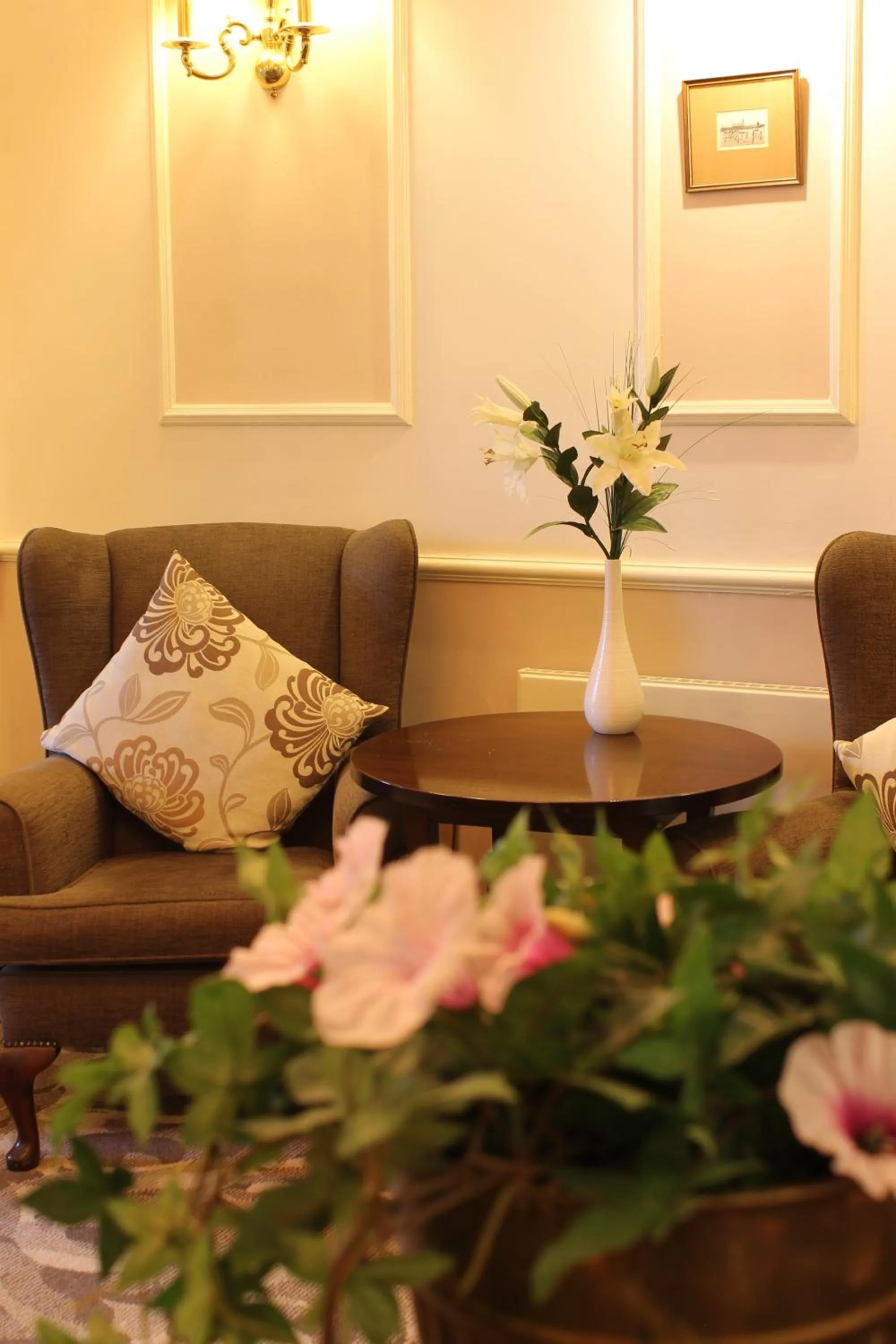 Lounge or bar in The Crescent Hotel