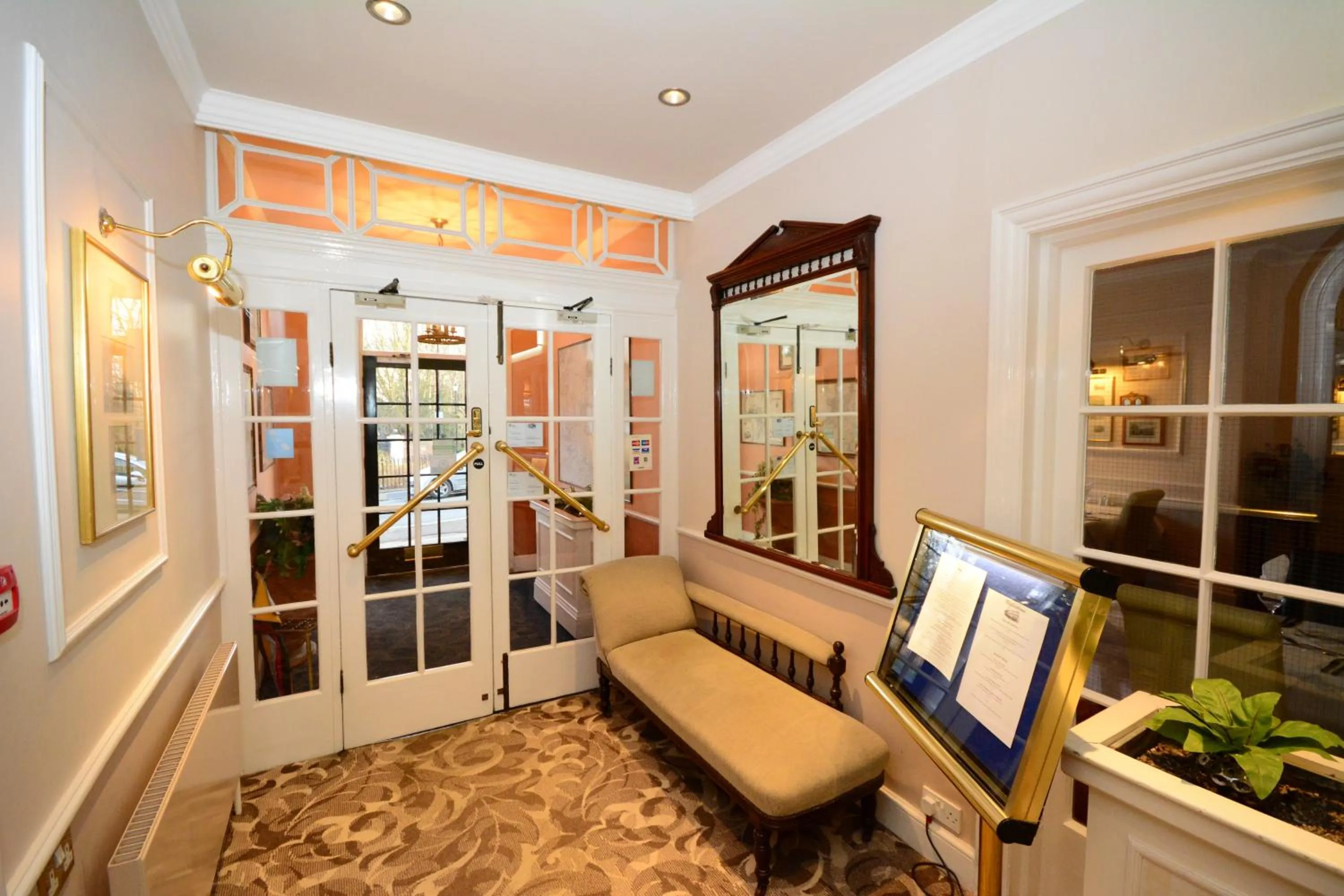 Lobby or reception in The Crescent Hotel