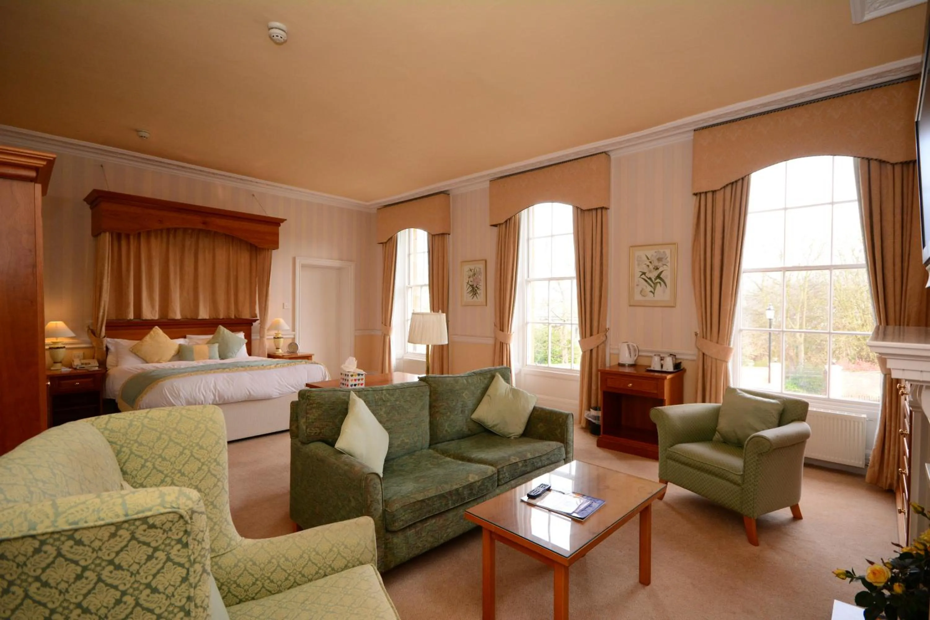 Bedroom in The Crescent Hotel