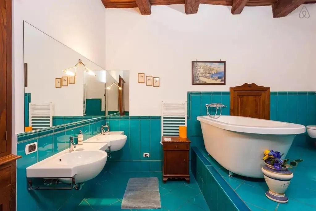 Bathroom in Bed and Breakfast Adelberga