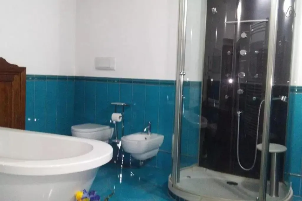 Bathroom in Bed and Breakfast Adelberga