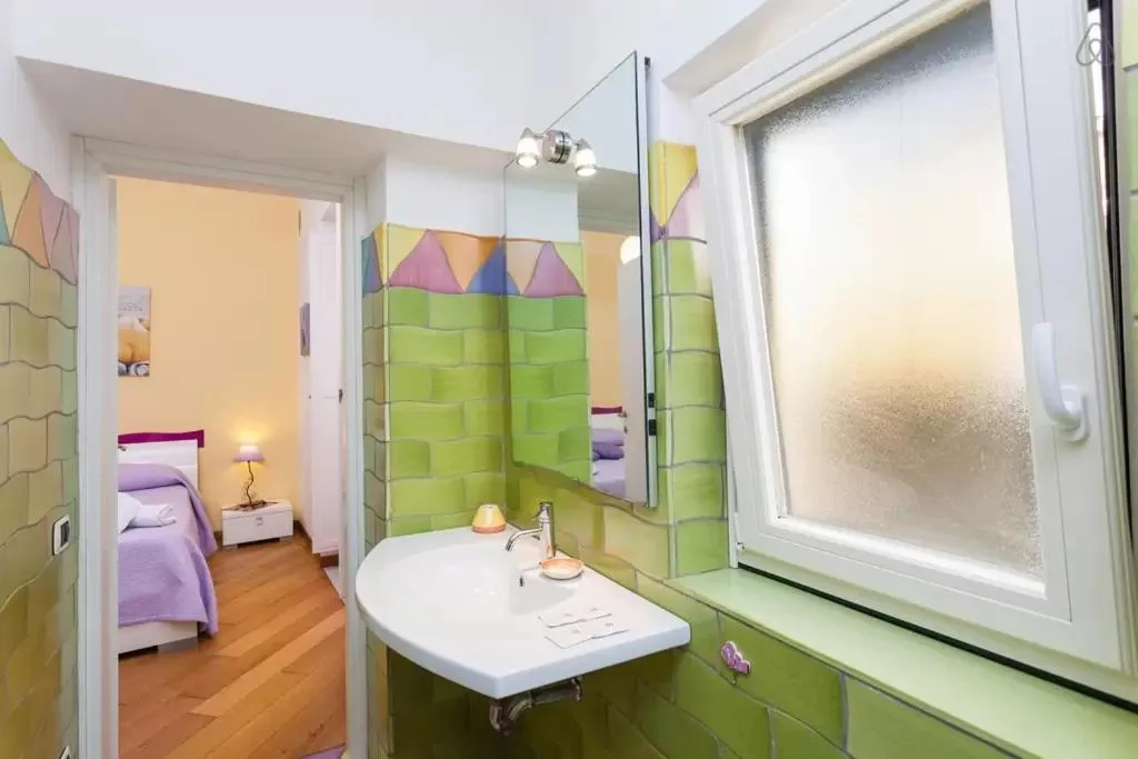 Bathroom, Bed in Bed and Breakfast Adelberga