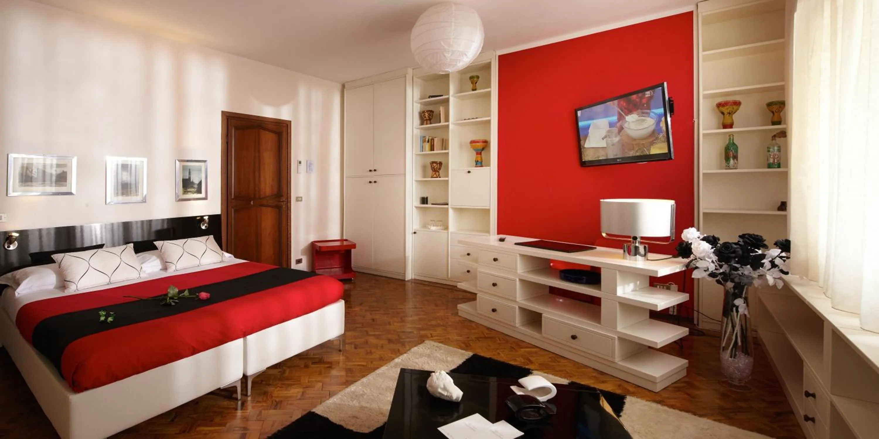 Photo of the whole room, Bed in La Dimora Del Bassotto