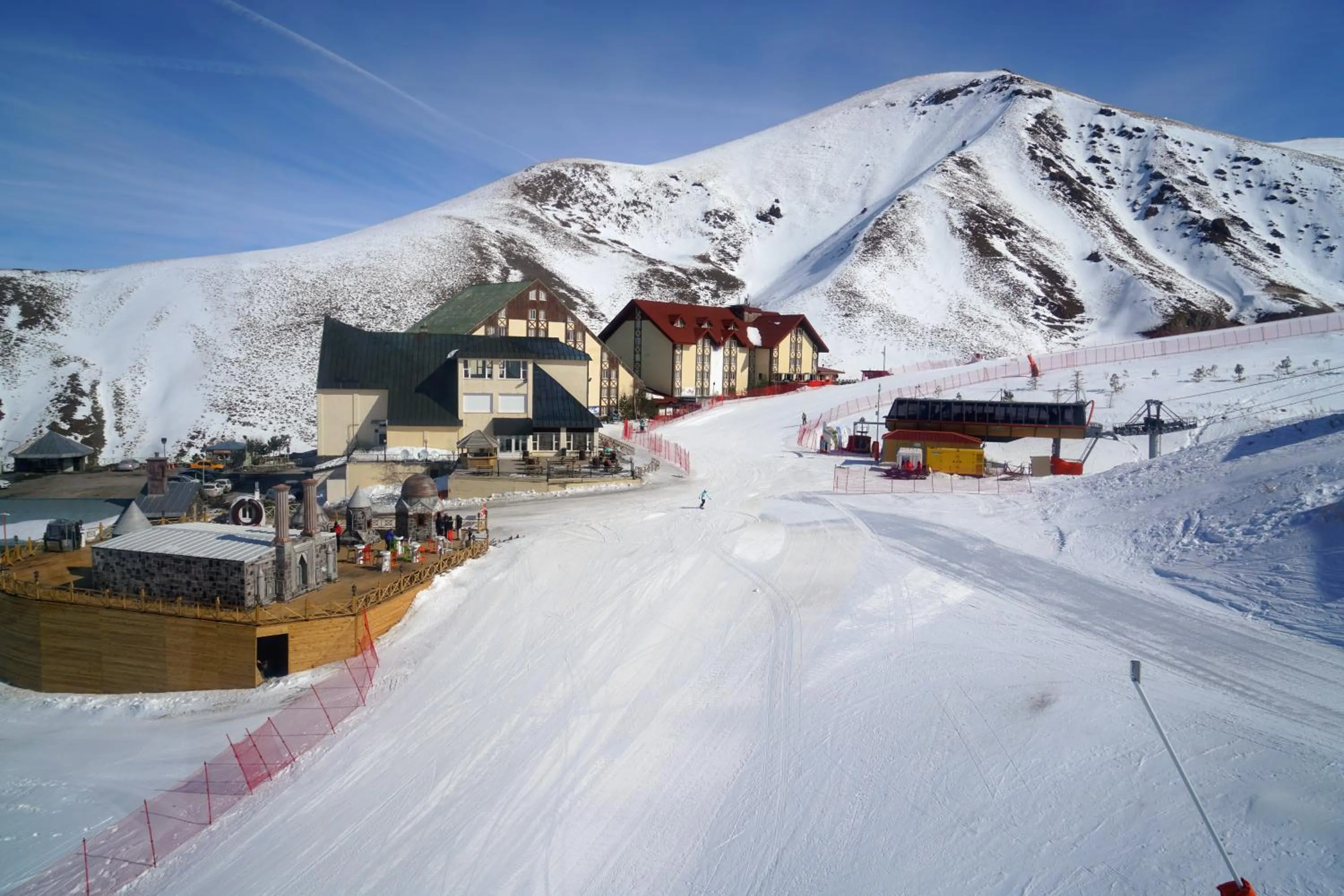 Property building in Dedeman Palandoken Resort Hotel