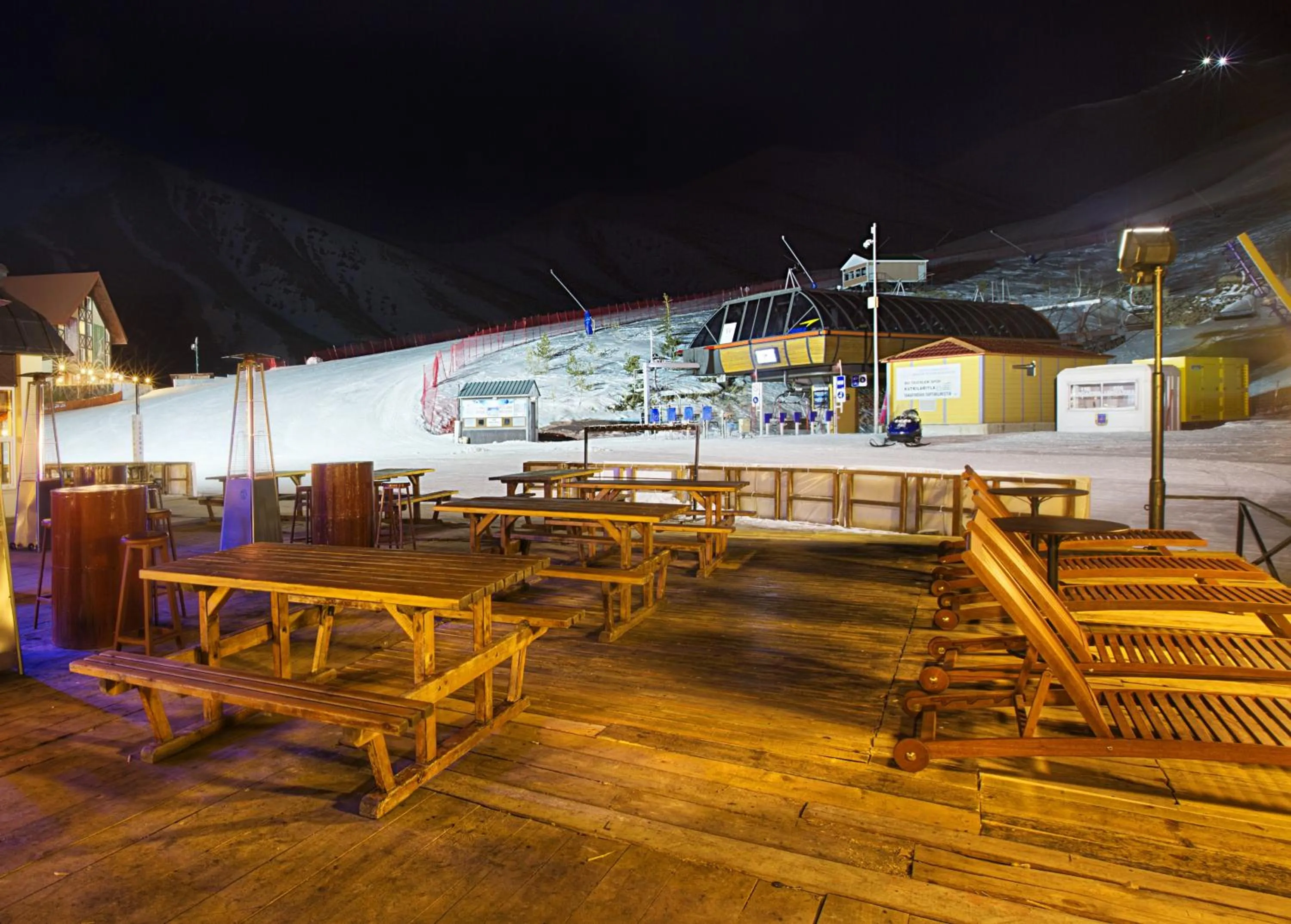 Patio in Dedeman Palandoken Resort Hotel