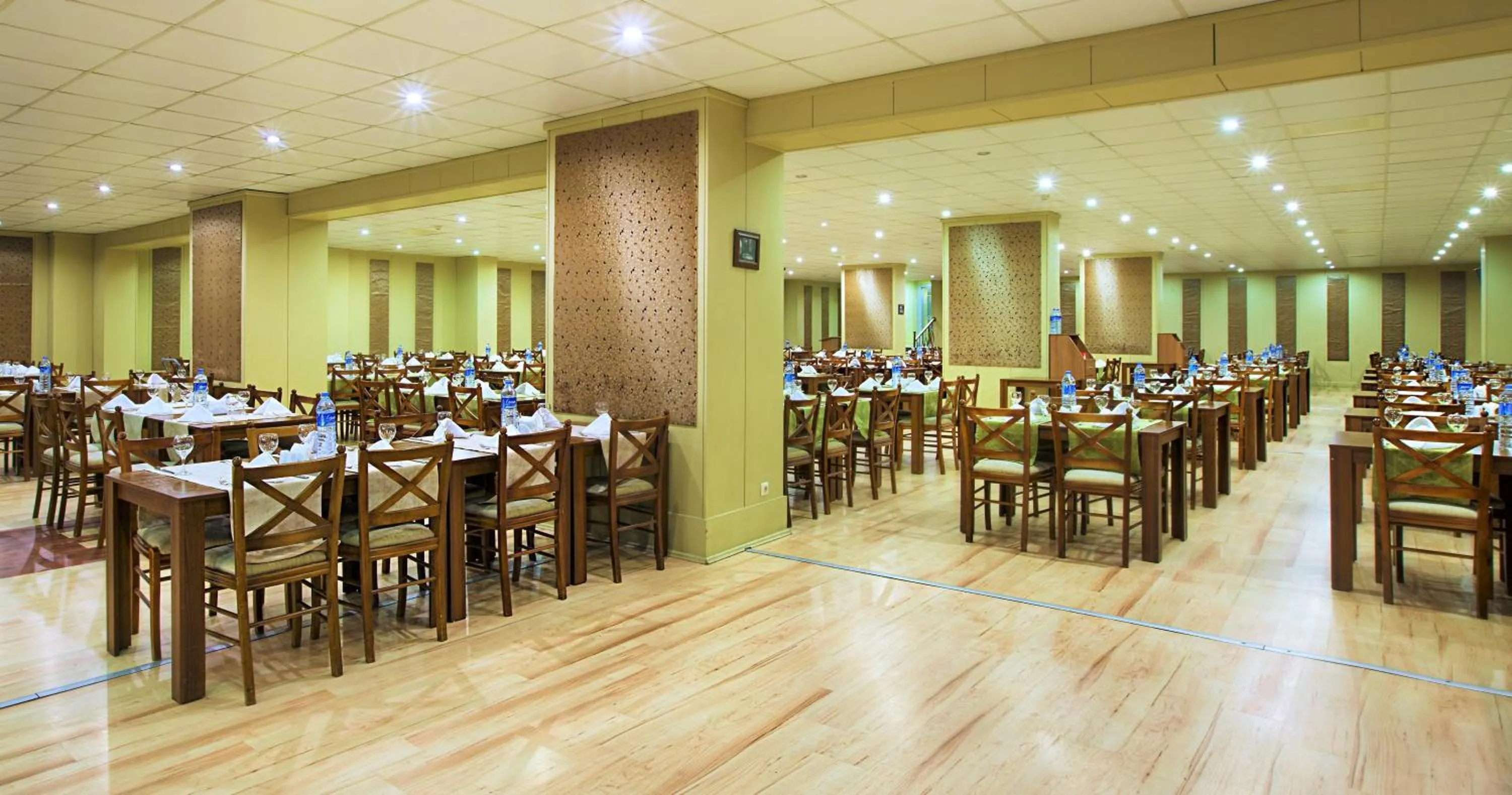 Restaurant/places to eat in Dedeman Palandoken Resort Hotel