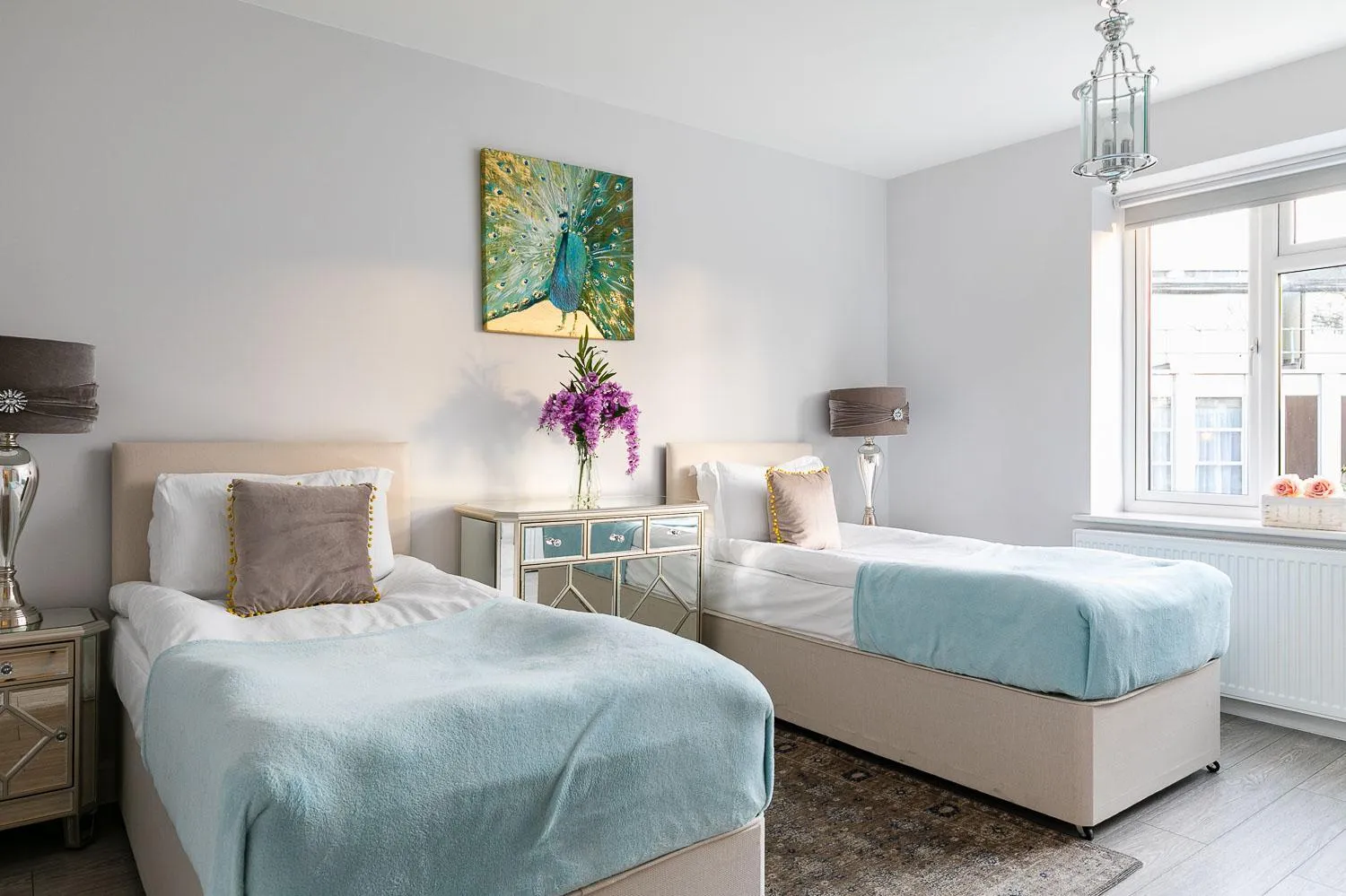 Bedroom, Bed in Cromwell road apartments