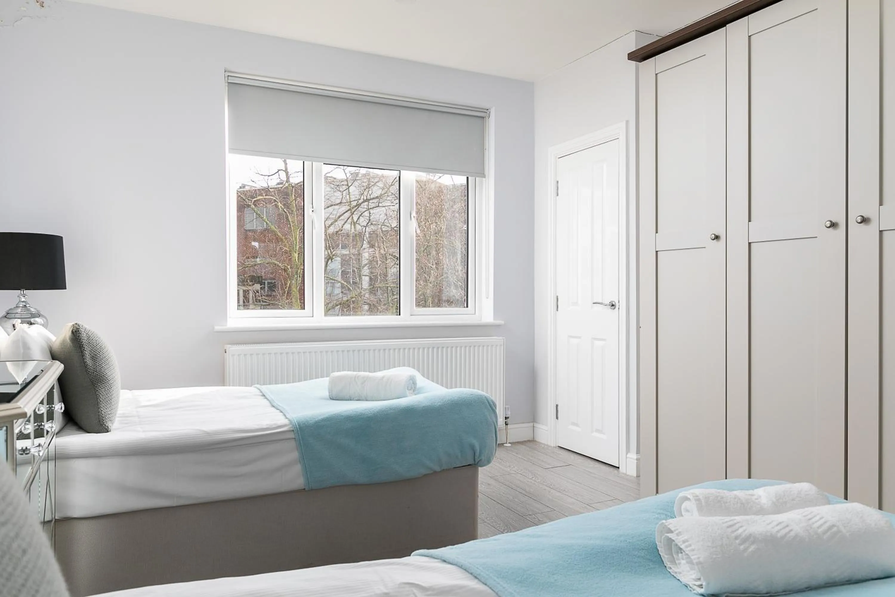 Bedroom, Bed in Cromwell road apartments