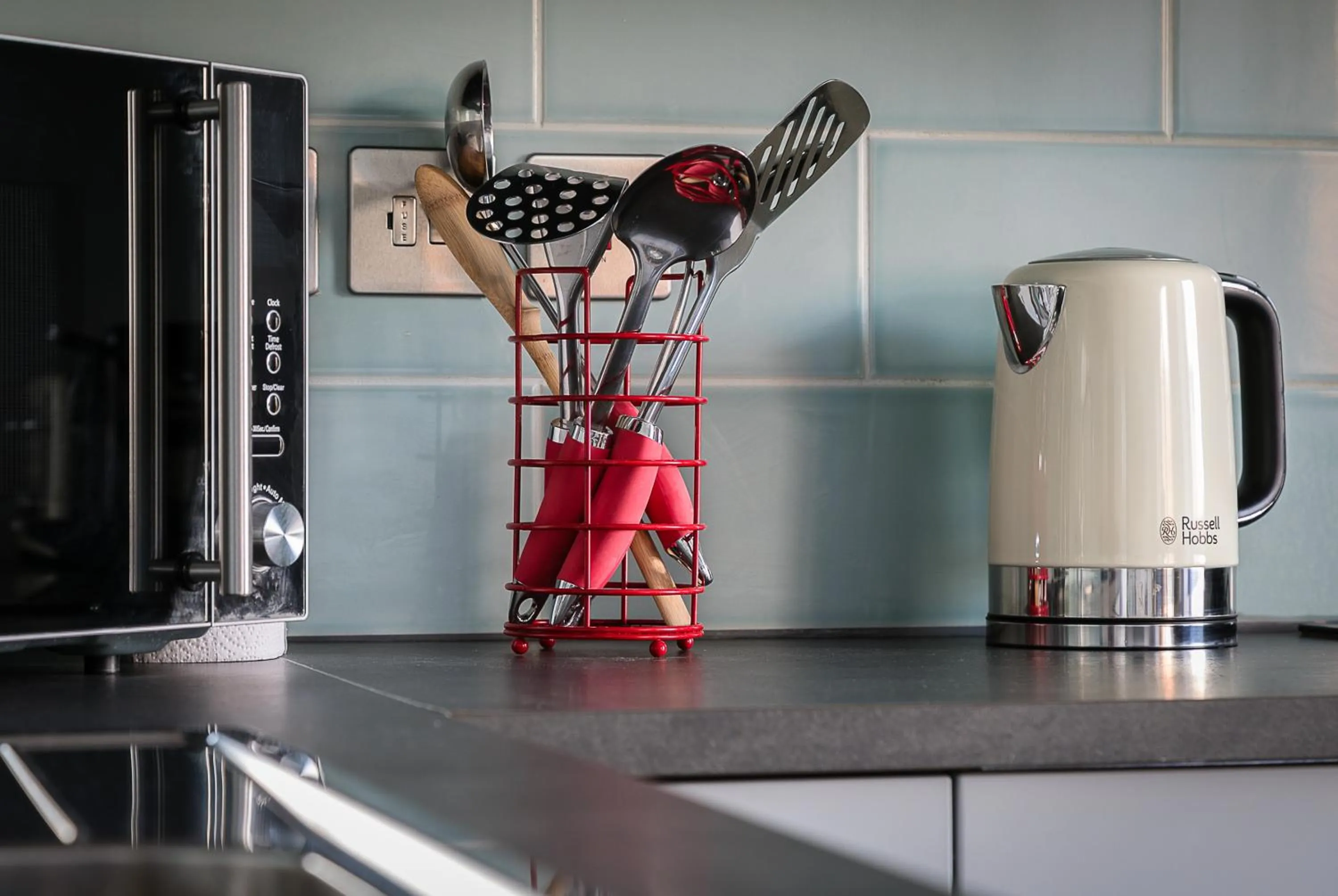 Kitchen or kitchenette in Cromwell road apartments