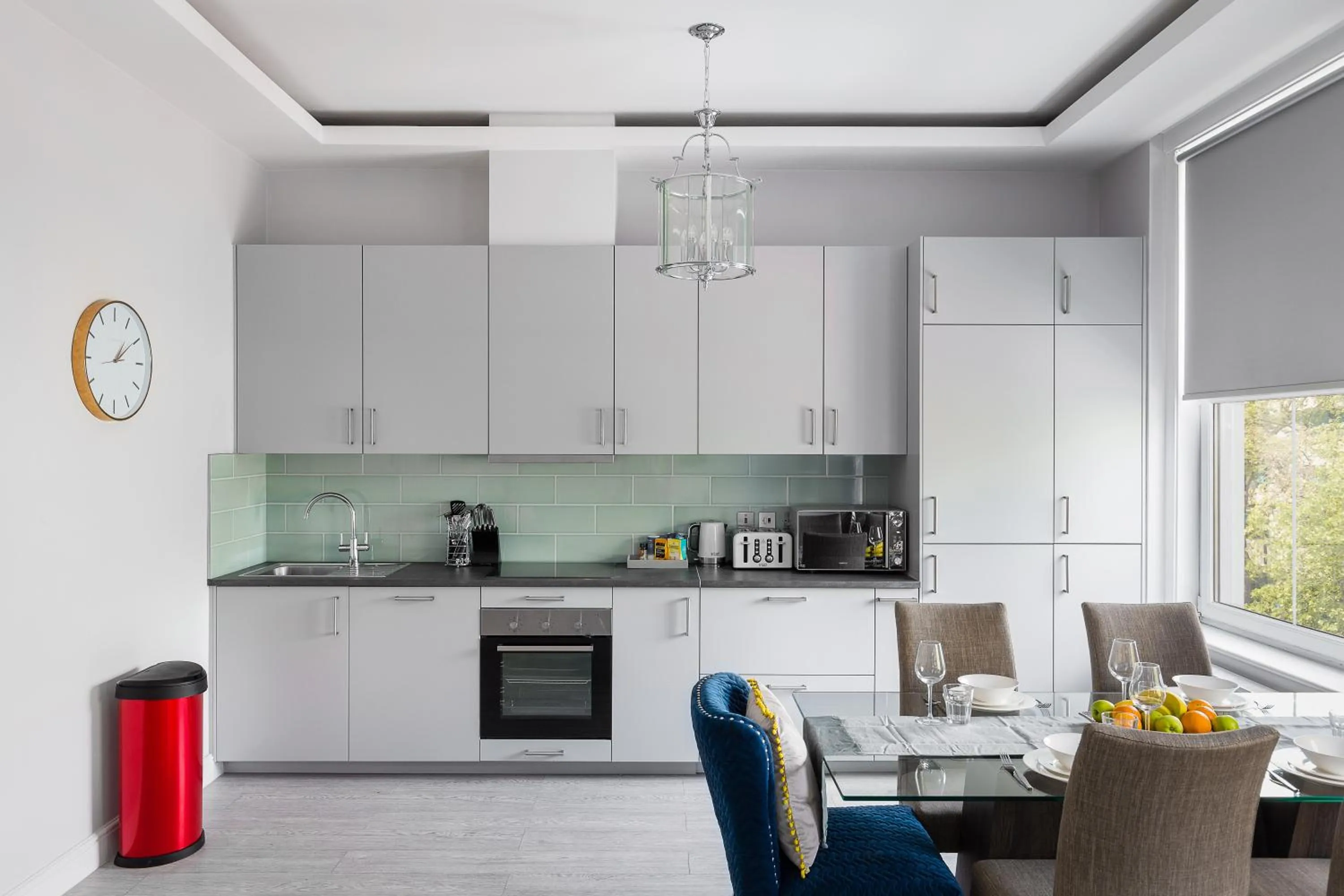 Kitchen or kitchenette in Cromwell road apartments