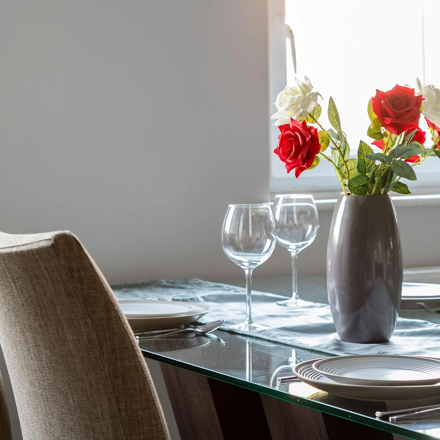 Dining area in Cromwell road apartments