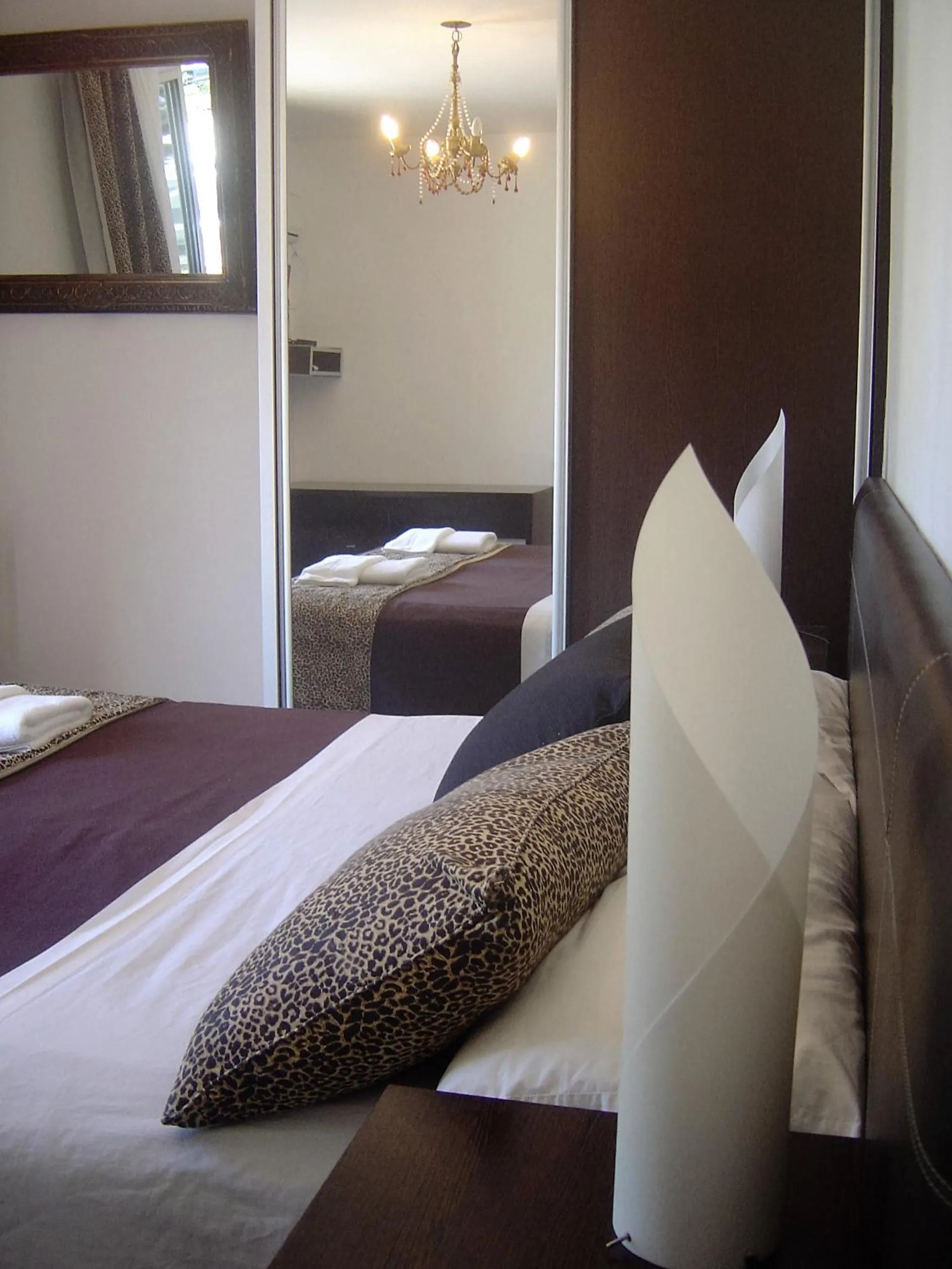 Decorative detail, Bed in Apart & Hotel Neptuno