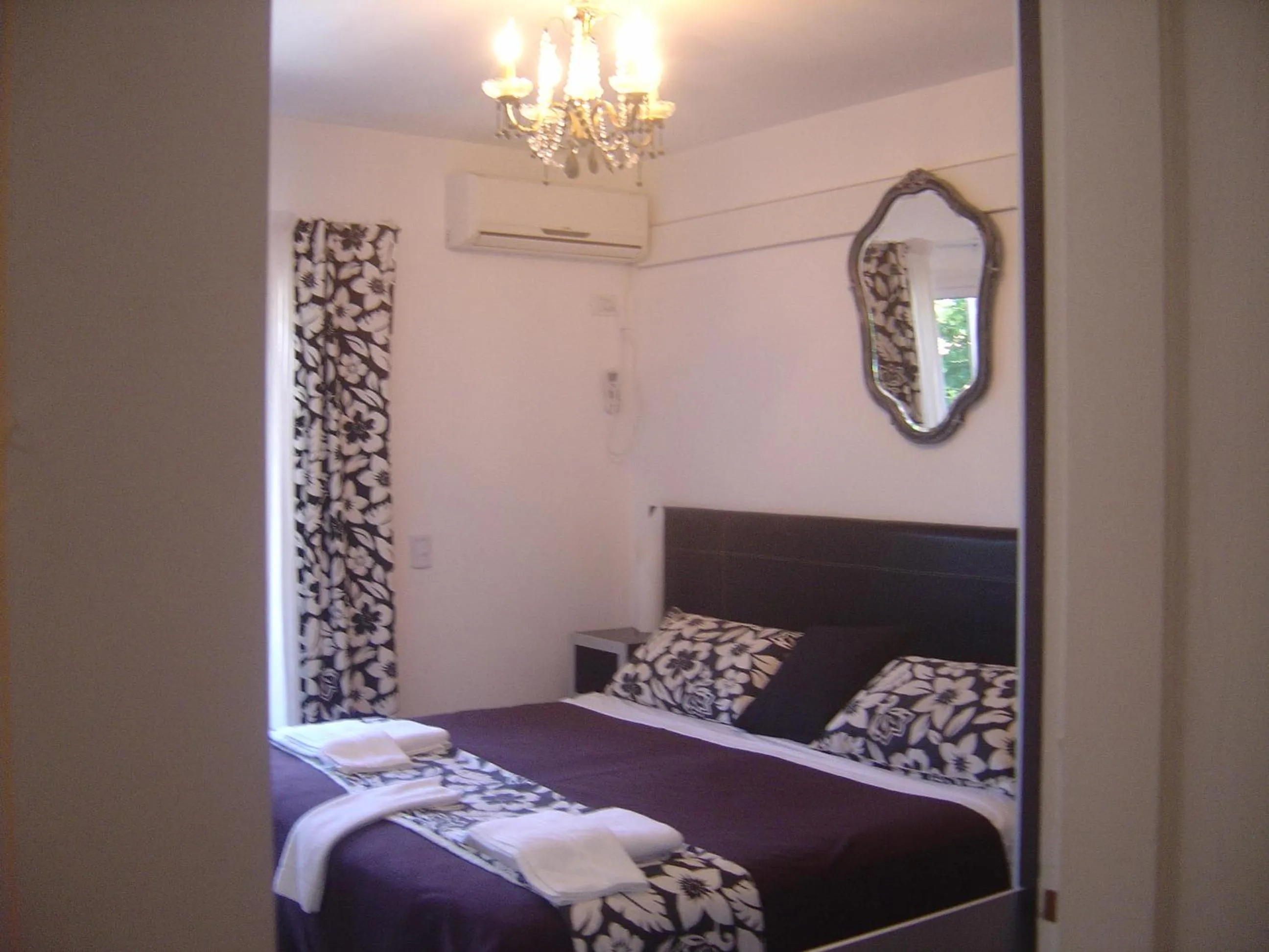 Photo of the whole room, Bed in Apart & Hotel Neptuno