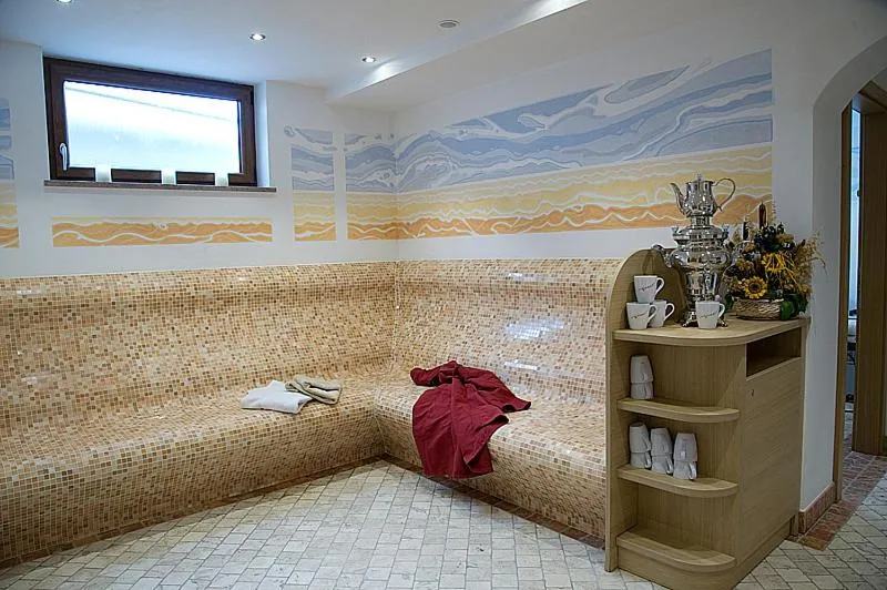 Spa and wellness centre/facilities, Bed in Hotel Miramonti