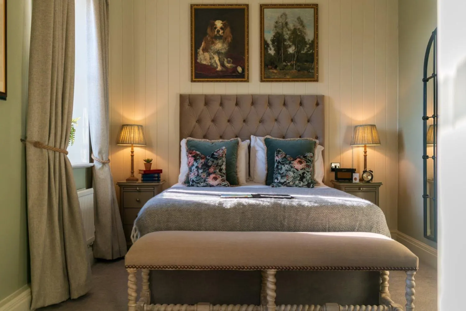 Bedroom, Bed in Prince of Burford