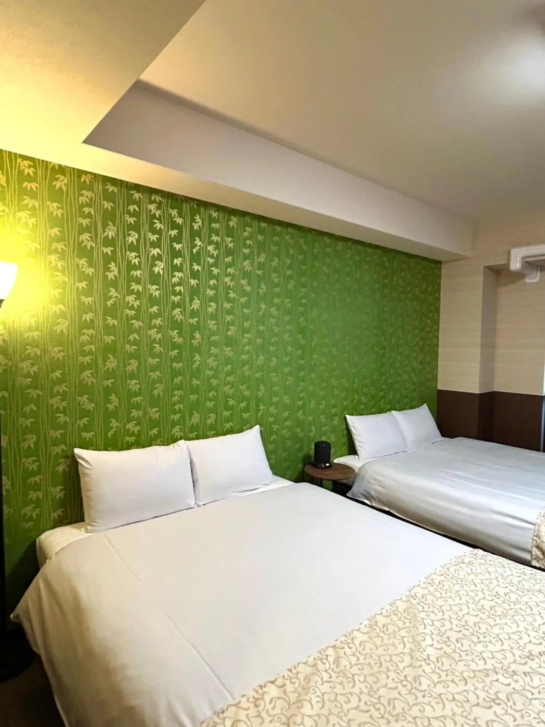 Bed in Kyoto Sanjo Ohashi