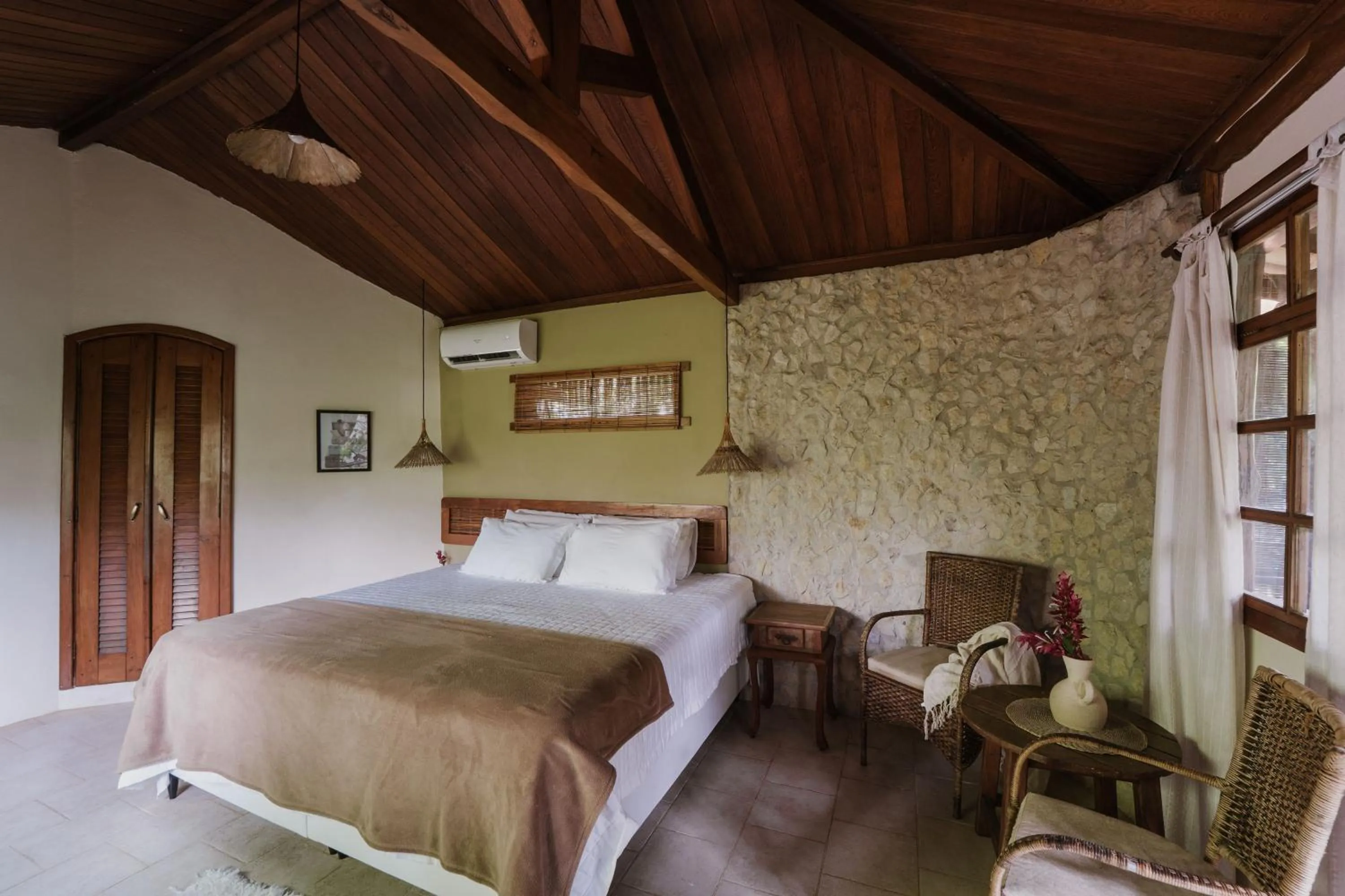 View (from property/room), Bed in Pousada Fruta Pão