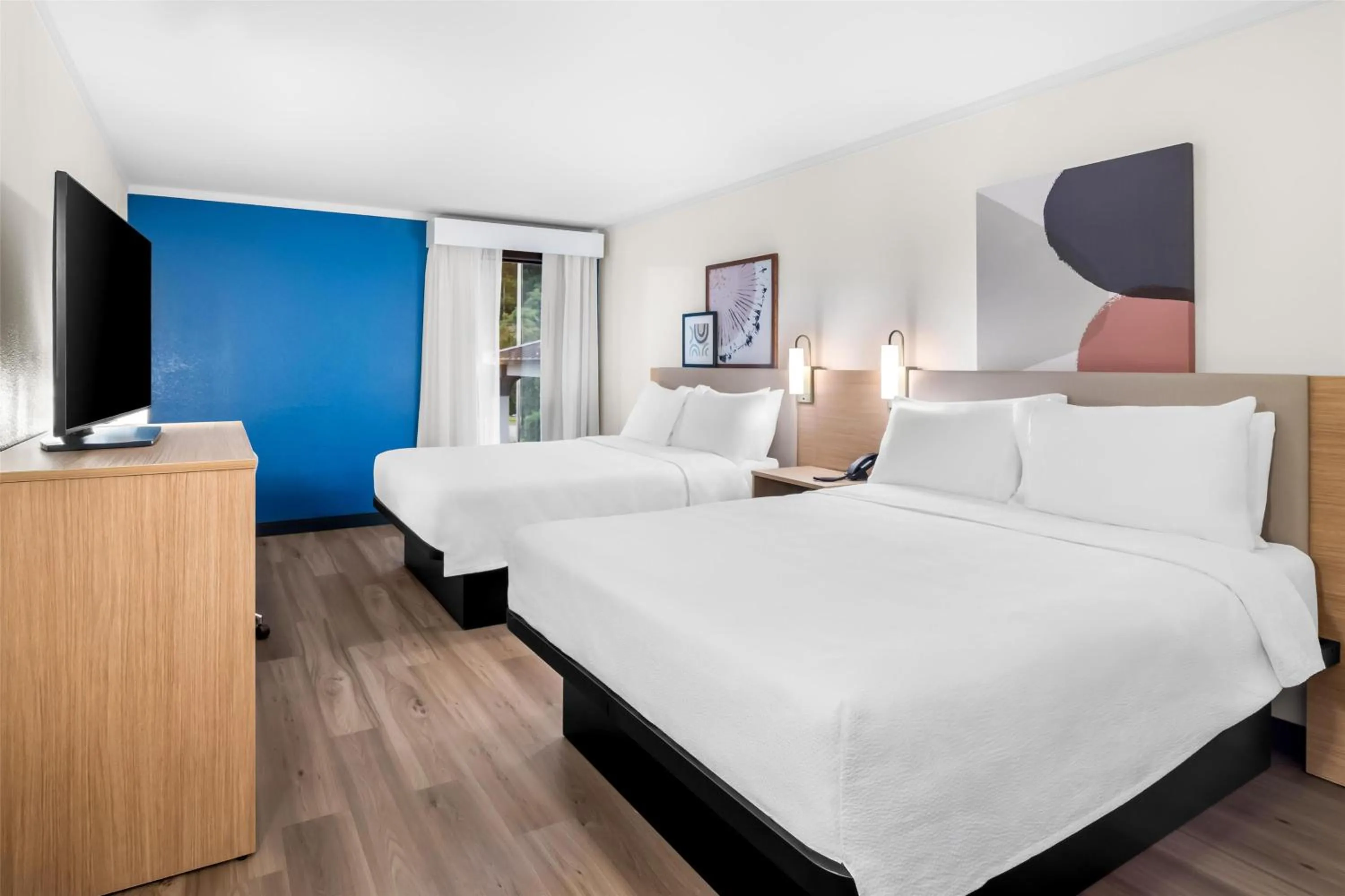 Bed in Spark by Hilton Roanoke Civic Center