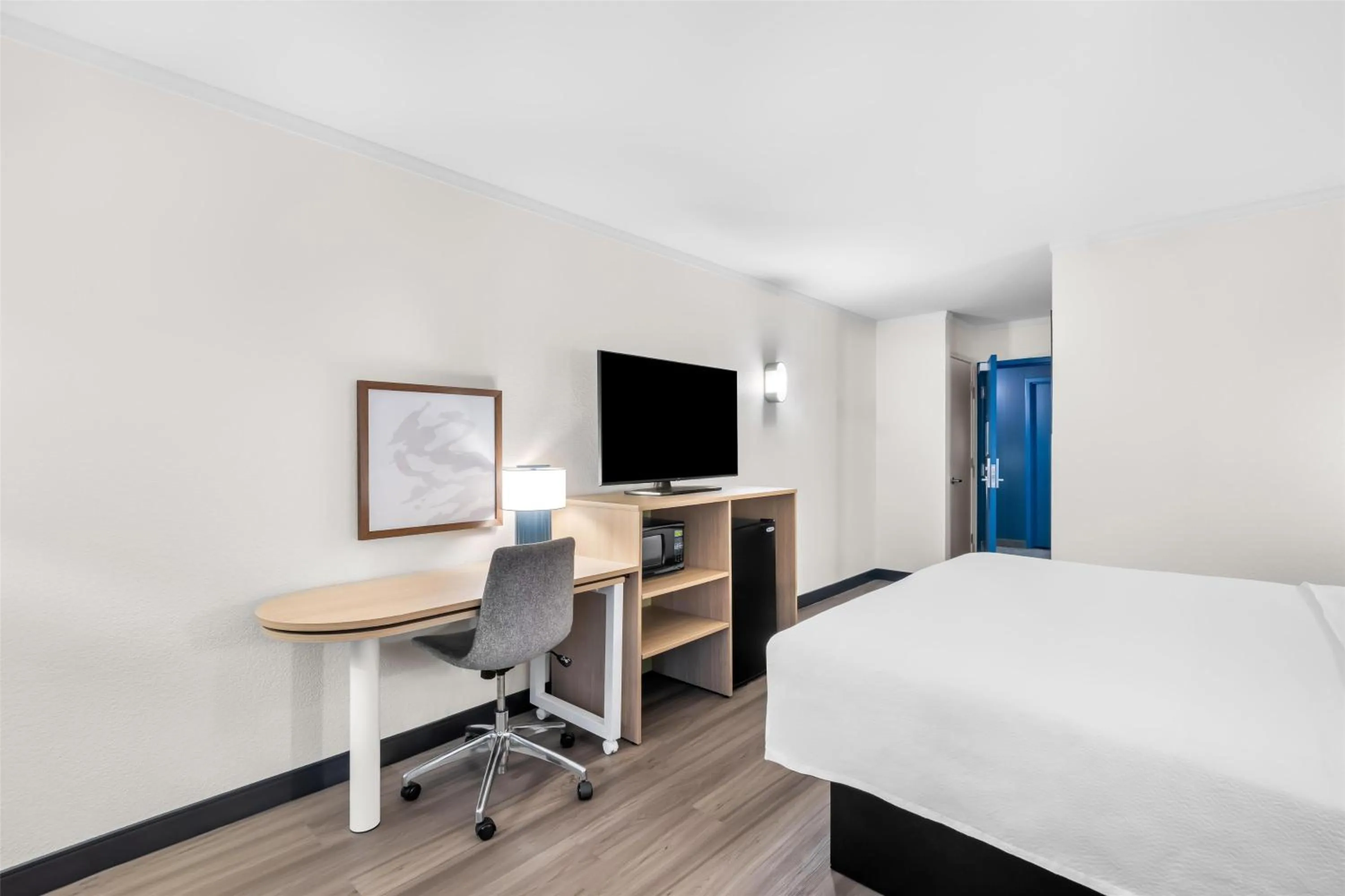 Bedroom, Bed in Spark by Hilton Roanoke Civic Center