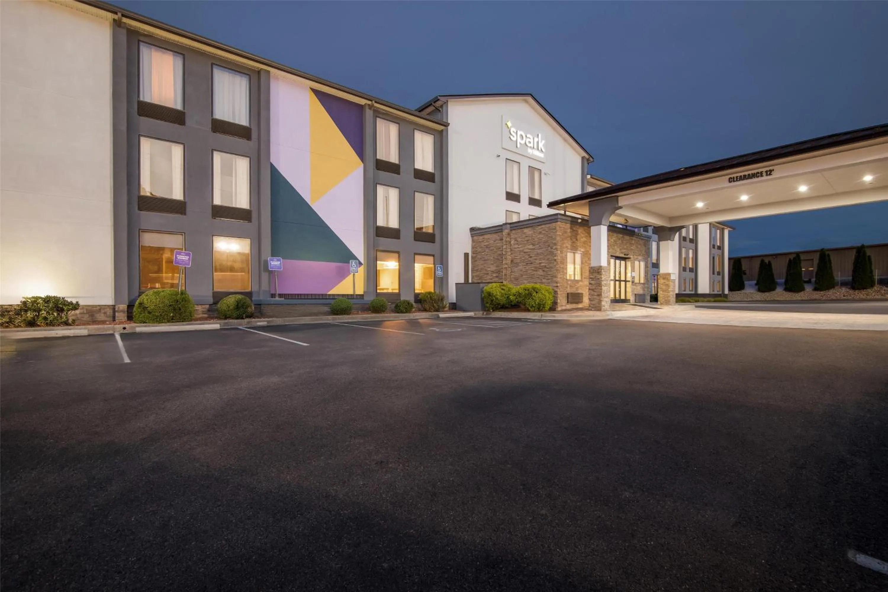 Property building in Spark by Hilton Roanoke Civic Center