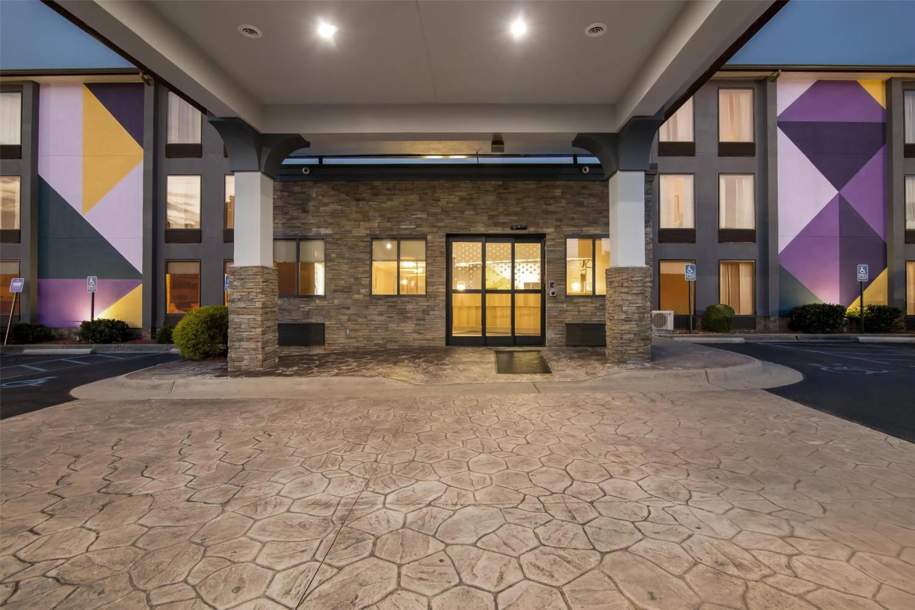 Property building in Spark by Hilton Roanoke Civic Center