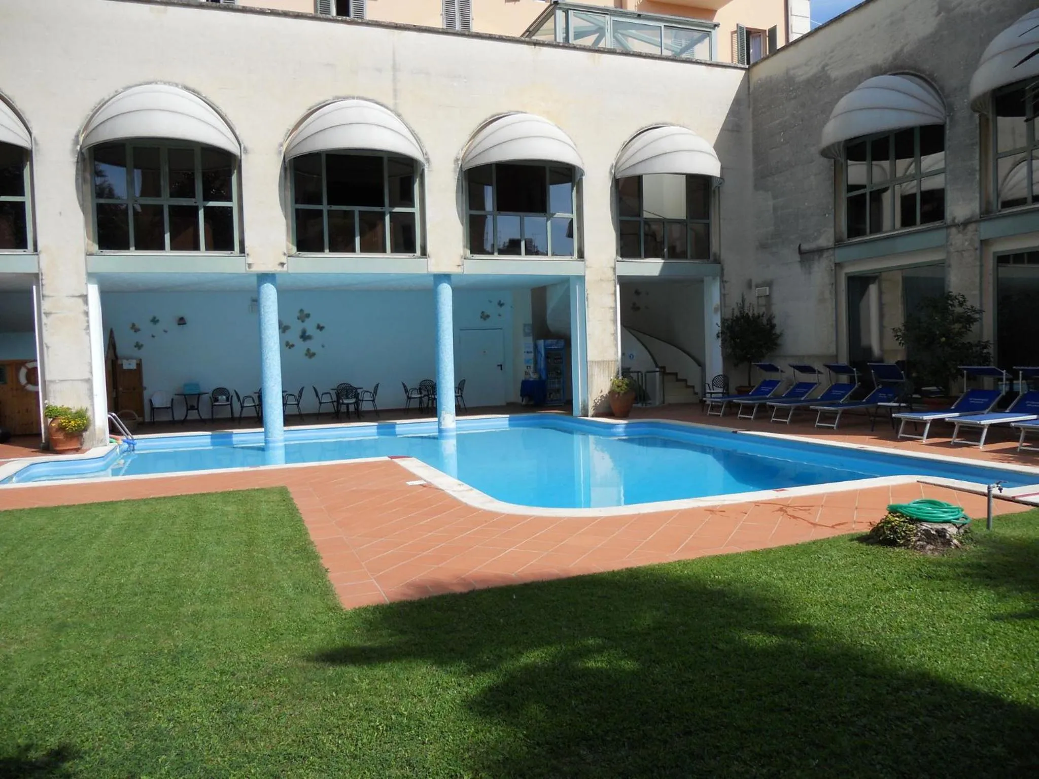 Swimming pool in Hotel Settentrionale Esplanade