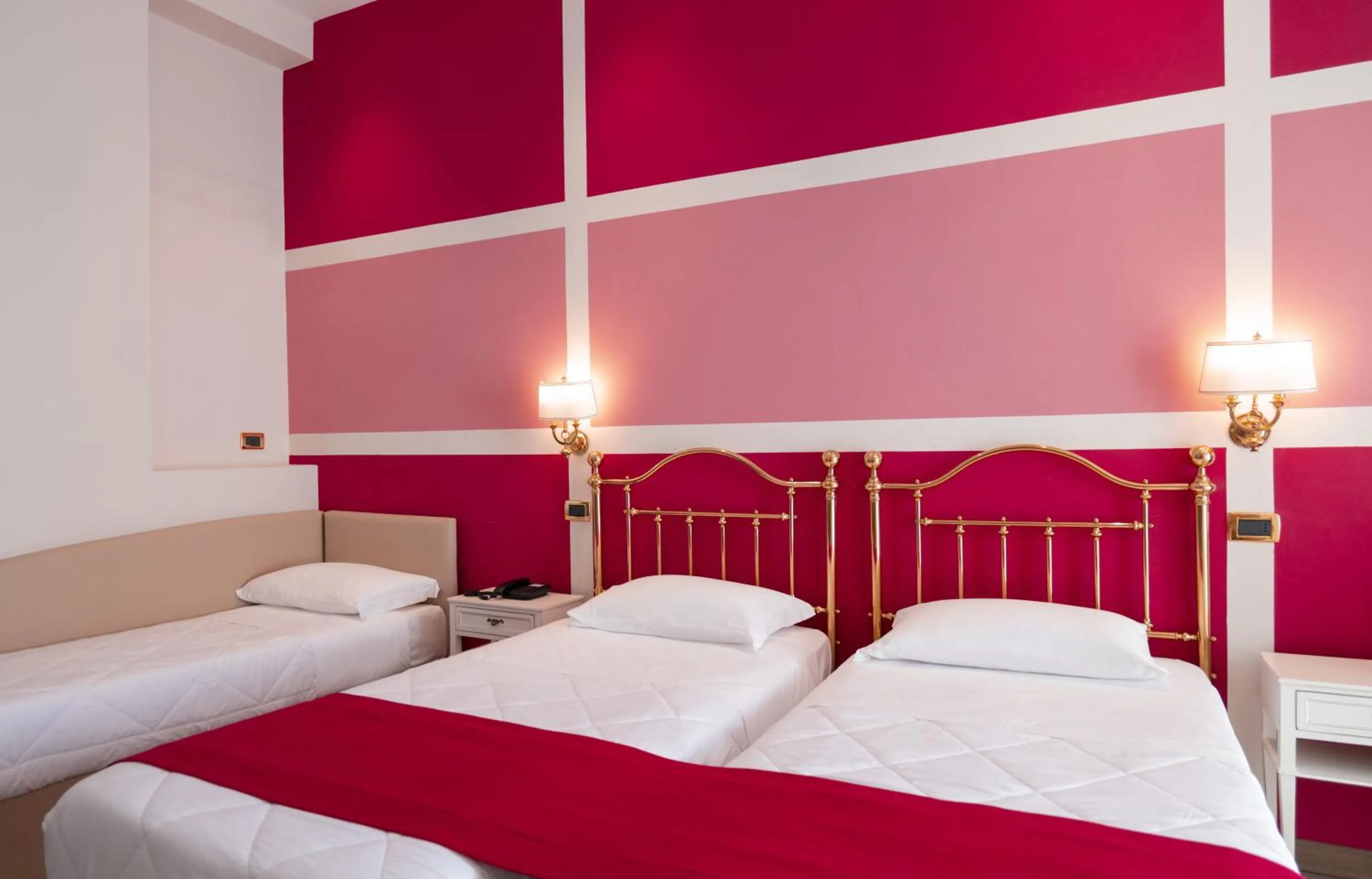 Photo of the whole room, Bed in Hotel Settentrionale Esplanade