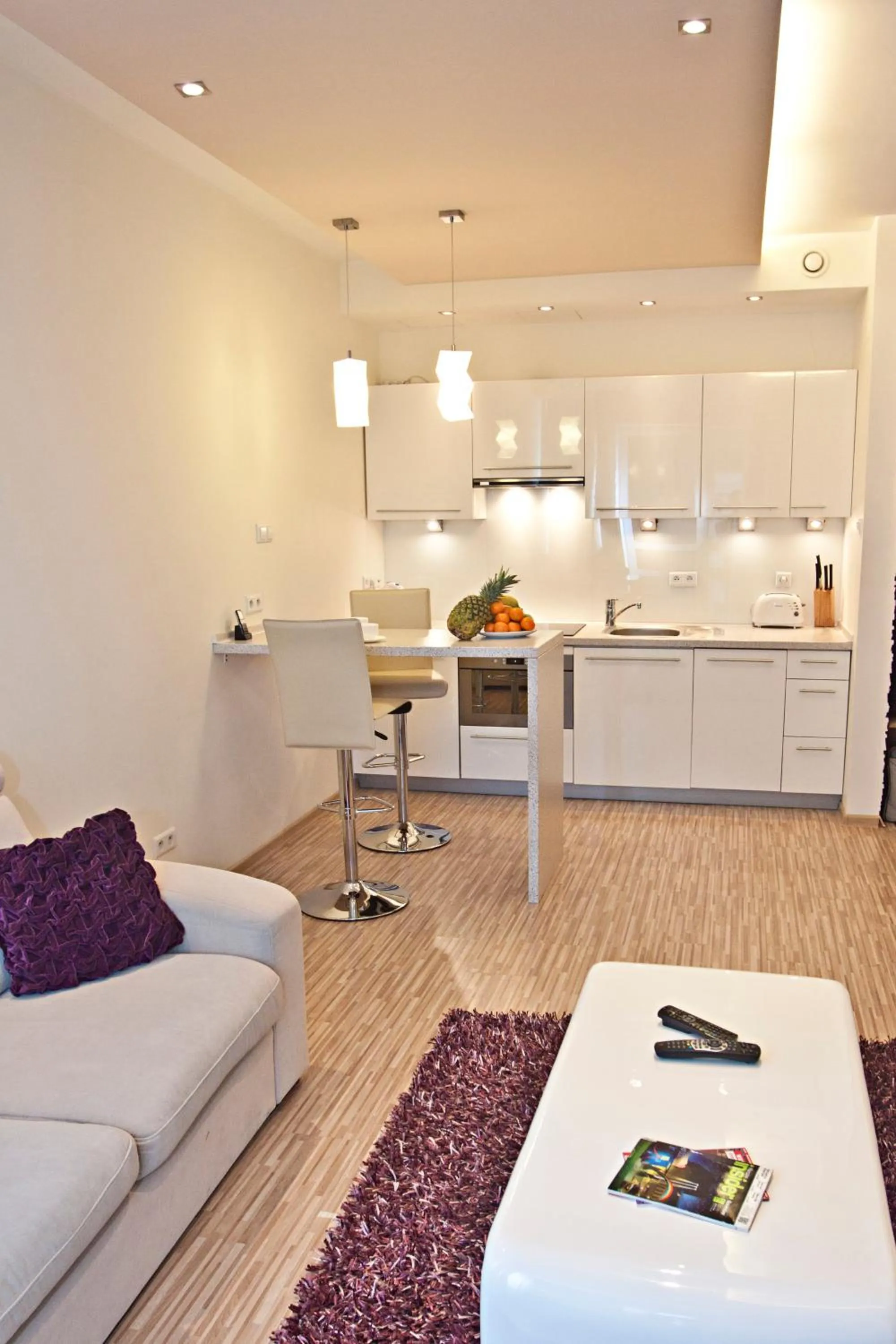 Kitchen or kitchenette in Platinum Towers Country 2 Country