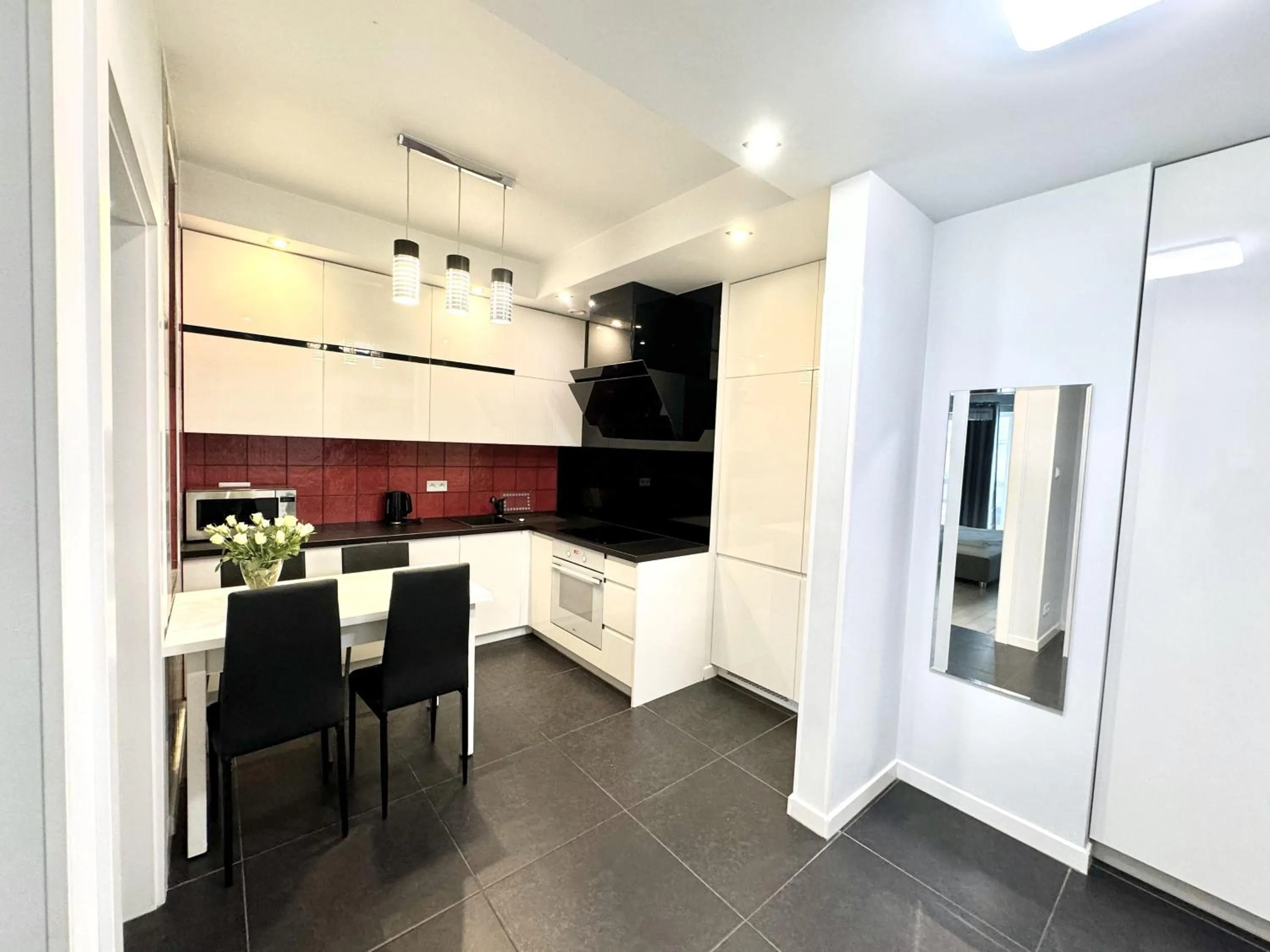 Platinum Towers Country 2 Country