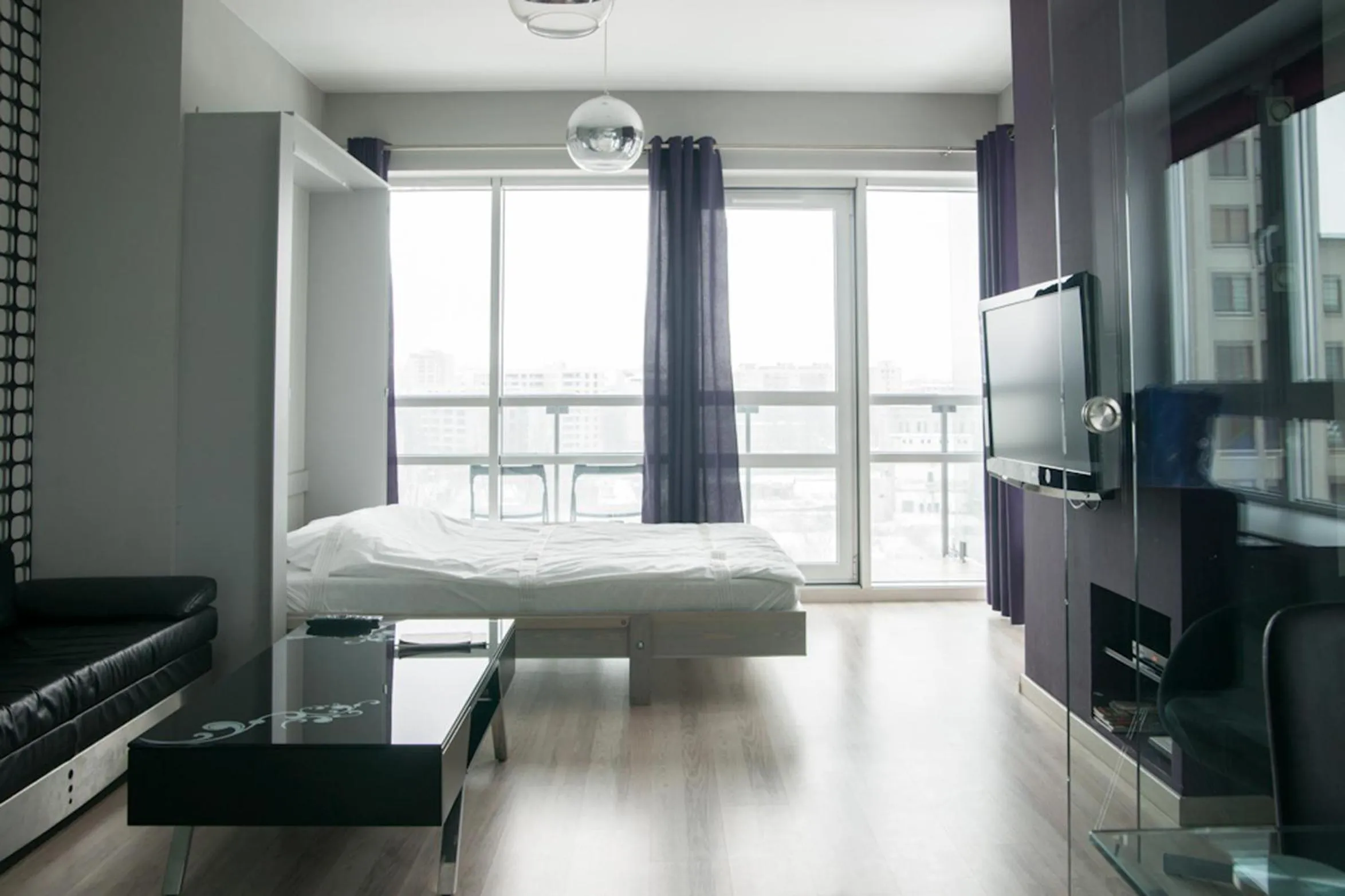 Photo of the whole room, Bed in Platinum Towers Country 2 Country