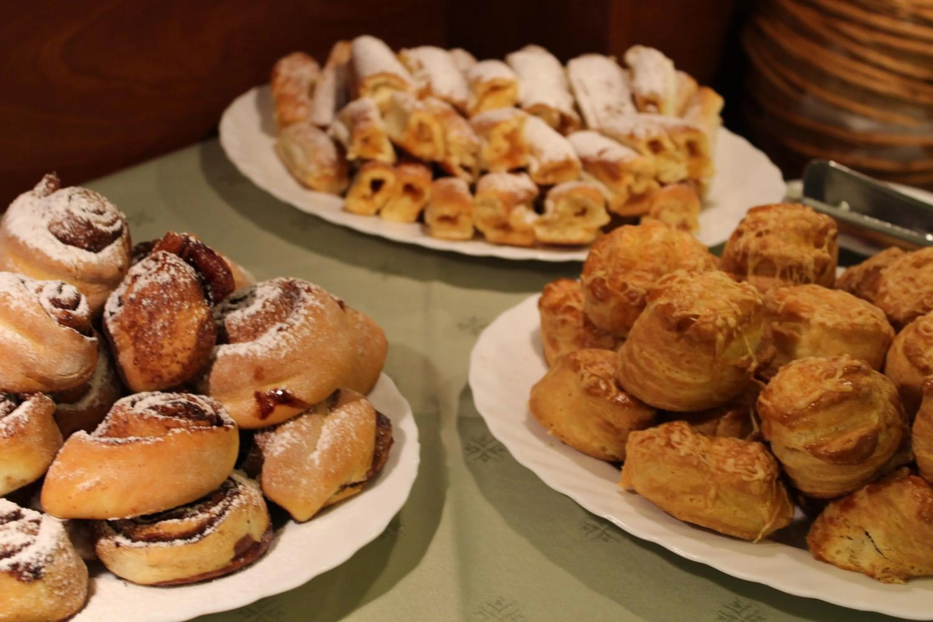 Buffet breakfast in Mátyás Király Gyógy- és Wellness Hotel