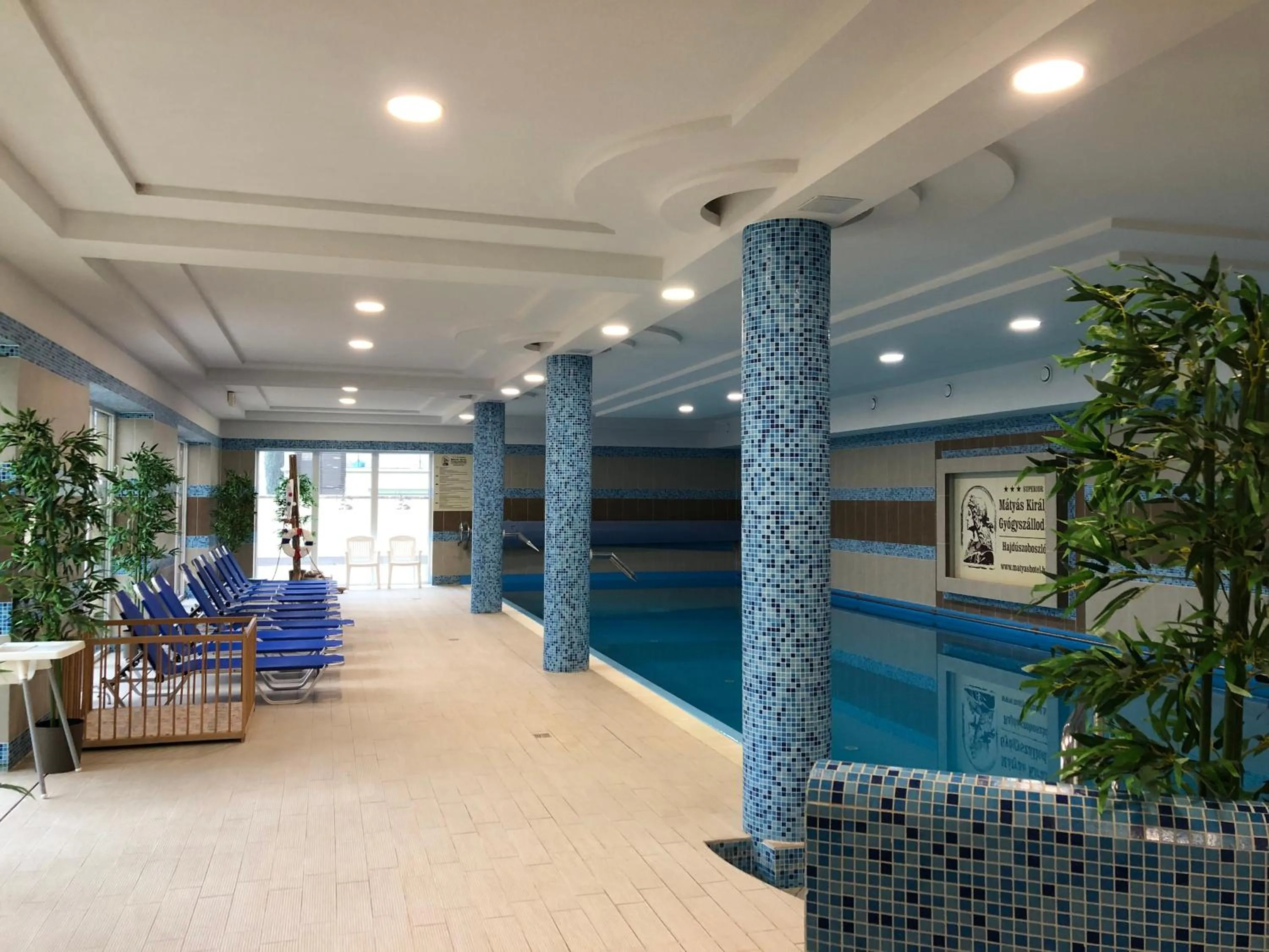 Spa and wellness centre/facilities in Mátyás Király Gyógy- és Wellness Hotel