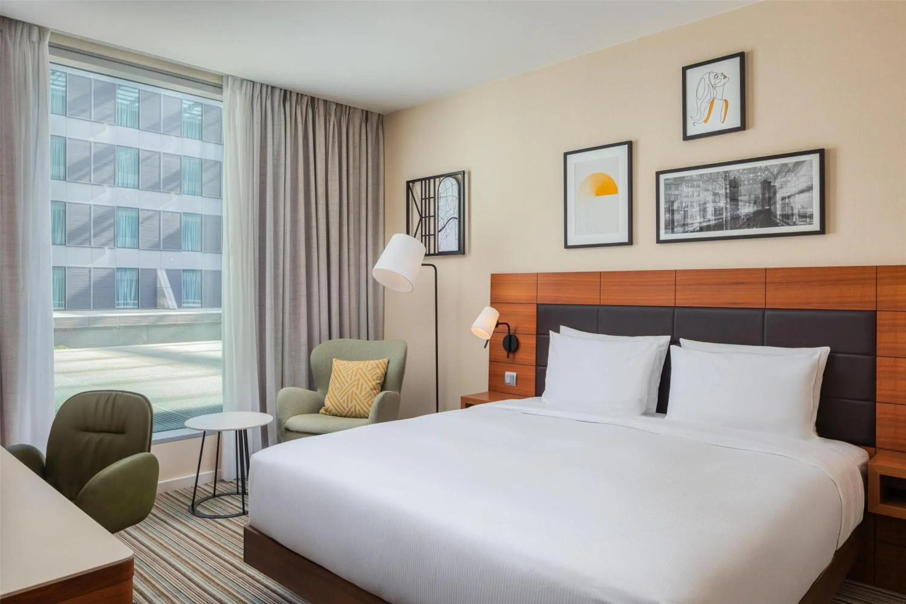 King Room in Hilton Garden Inn Frankfurt Airport King Room in Hilton Garden Inn Frankfurt Airport