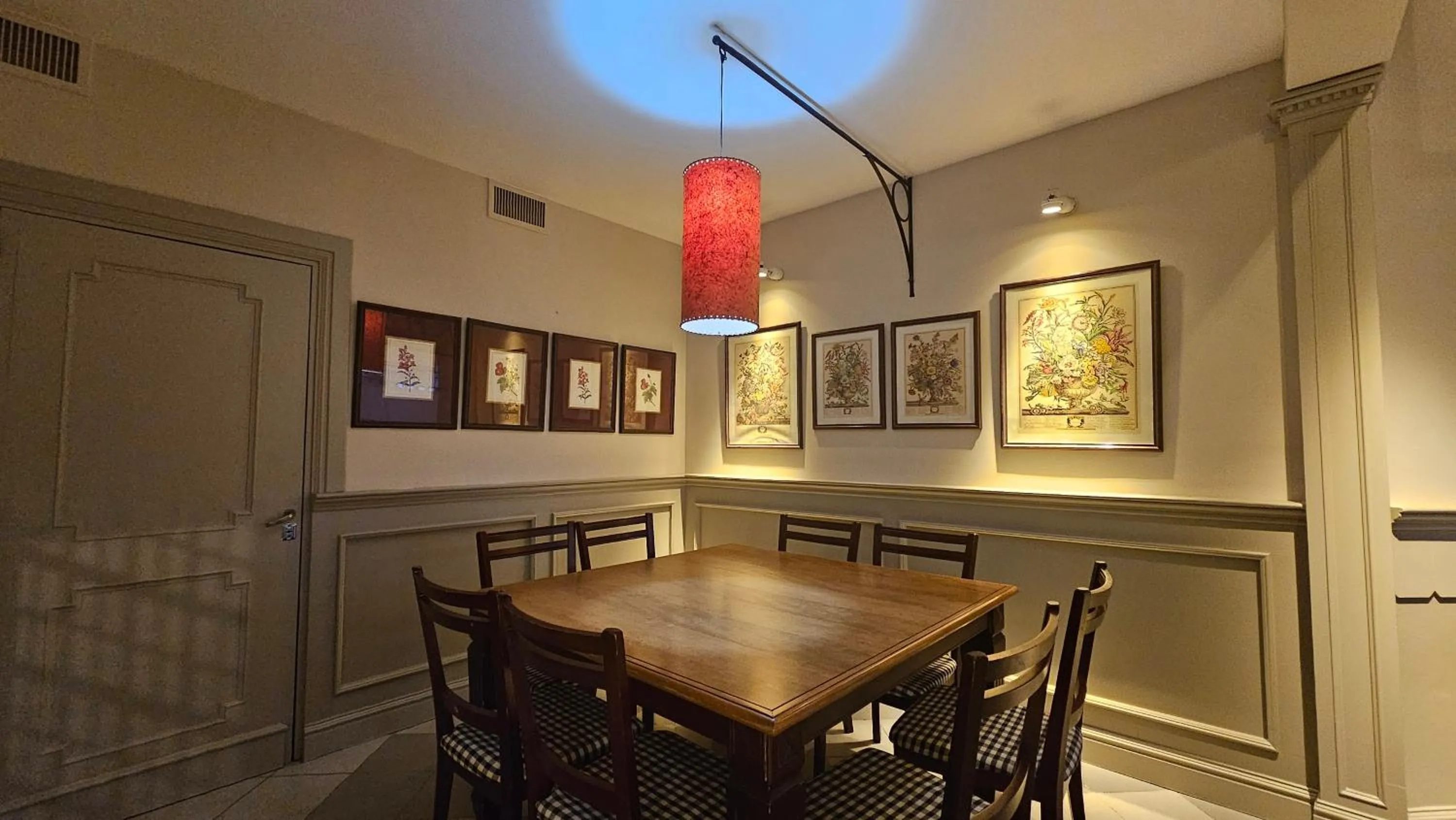 Buffet breakfast in Hotel Quijote