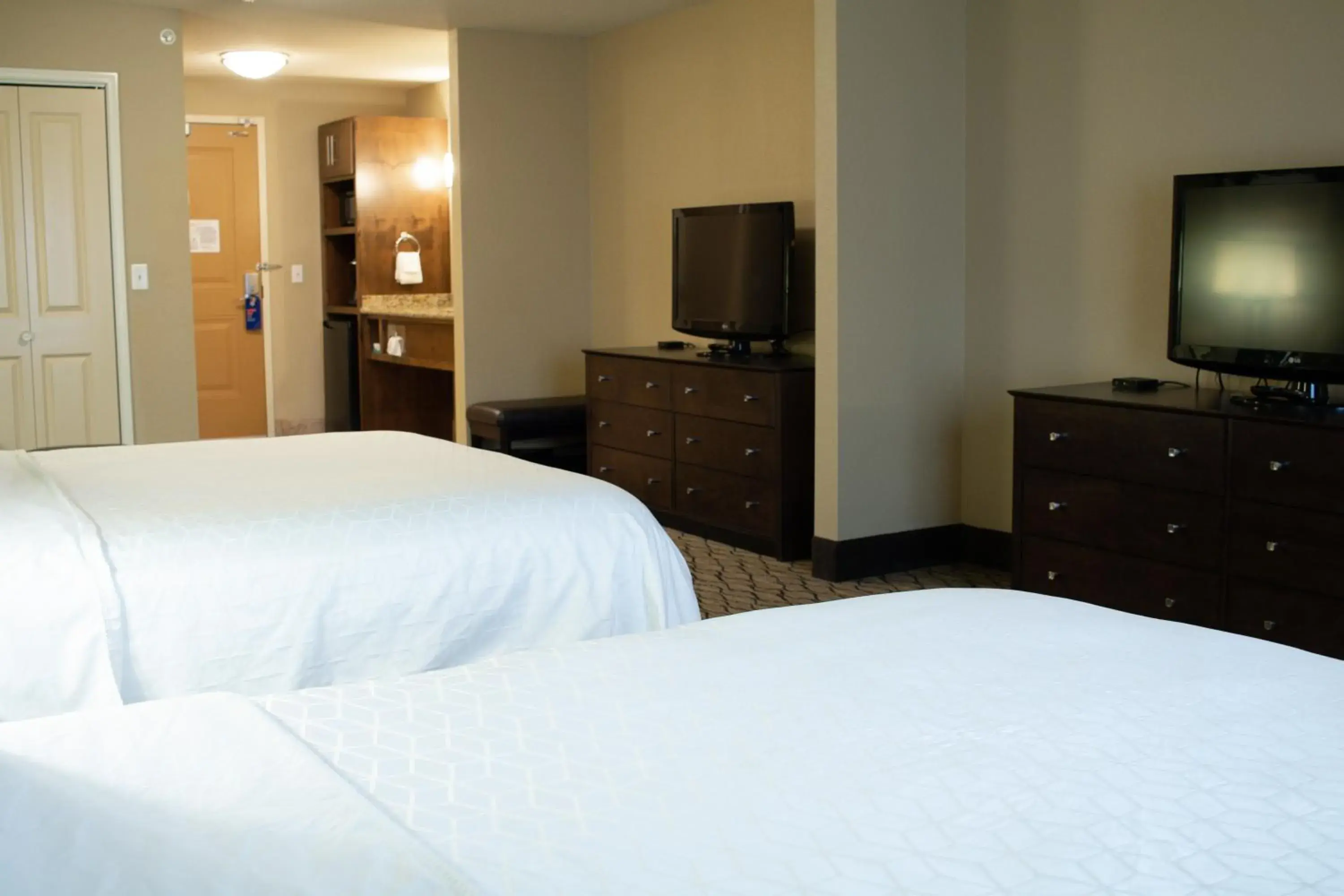 Suite - Hearing Accessible - Non-Smoking in Holiday Inn Express & Suites - Williston by IHG Suite - Hearing Accessible - Non-Smoking in Holiday Inn Express & Suites - Williston by IHG