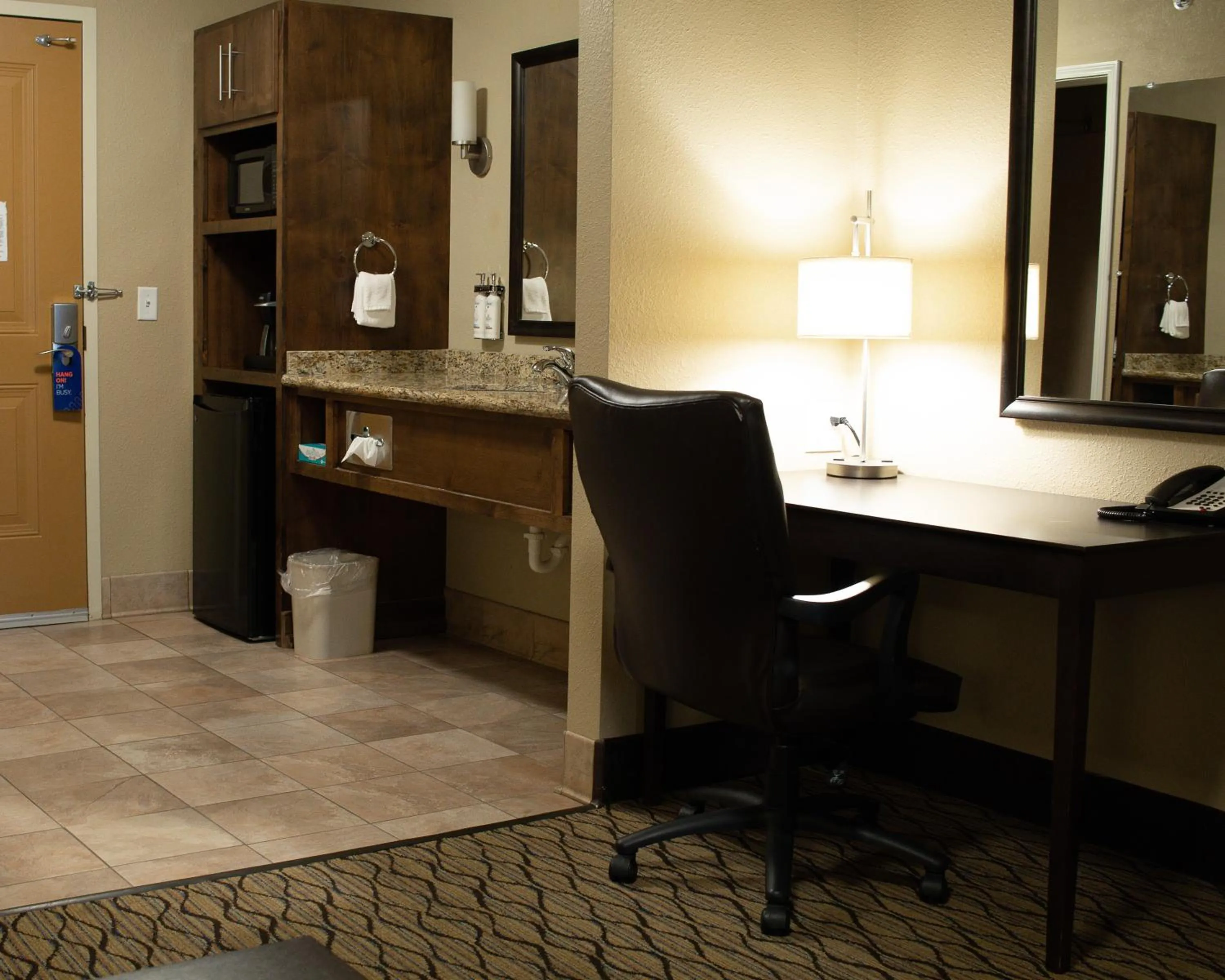 Seating area in Holiday Inn Express & Suites - Williston by IHG