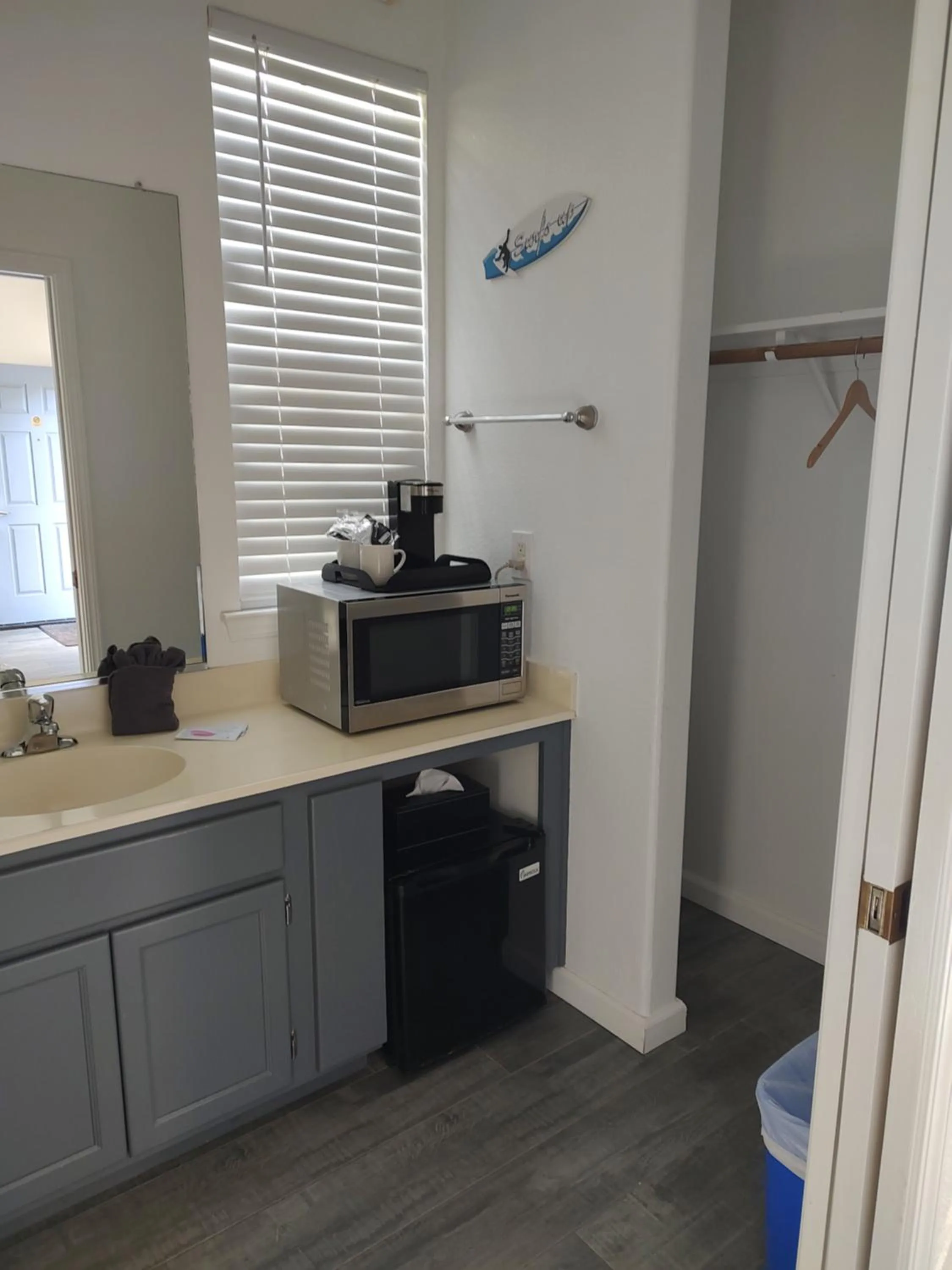 microwave in Pacific Plaza Resort