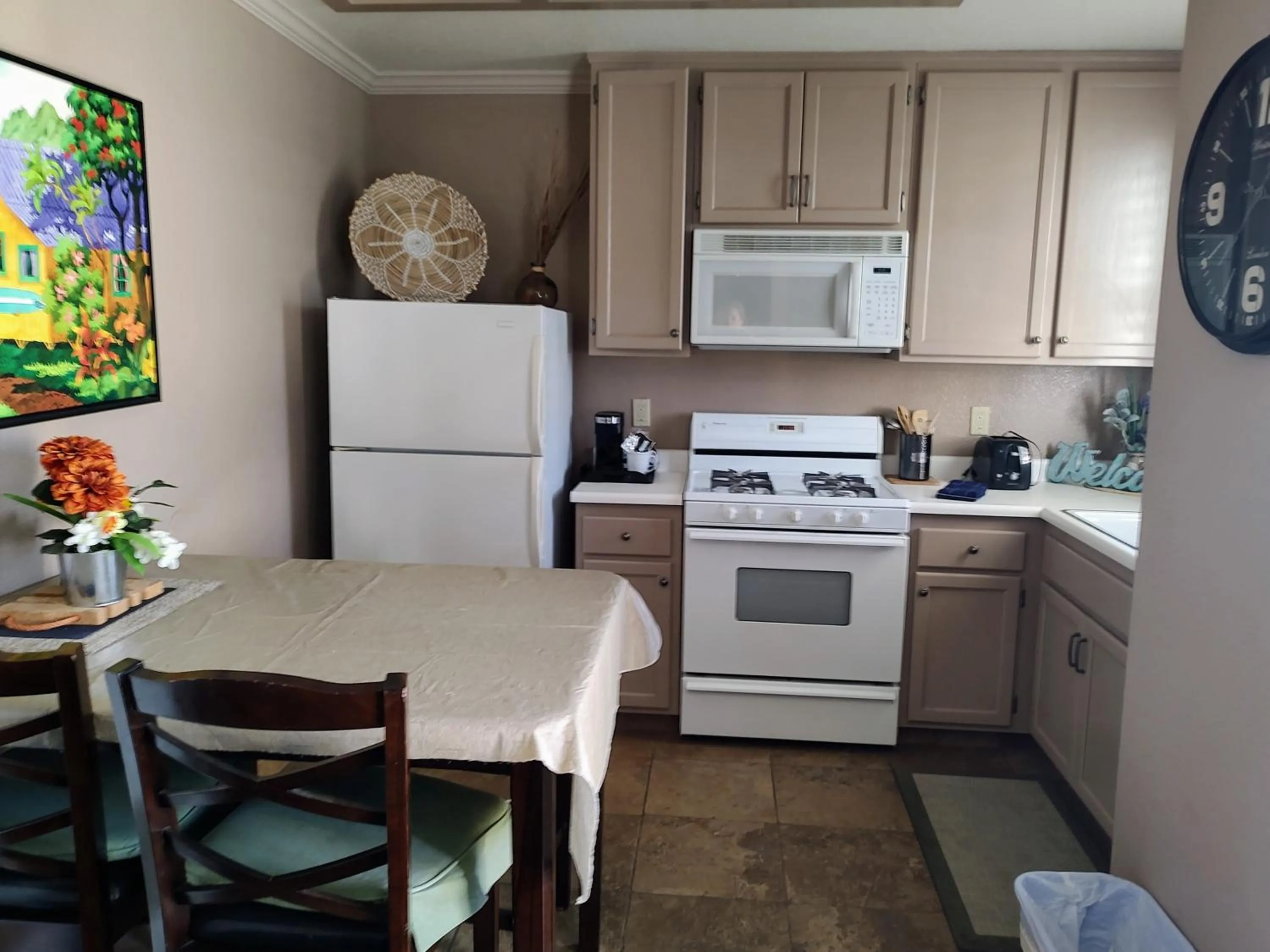 Kitchen or kitchenette in Pacific Plaza Resort