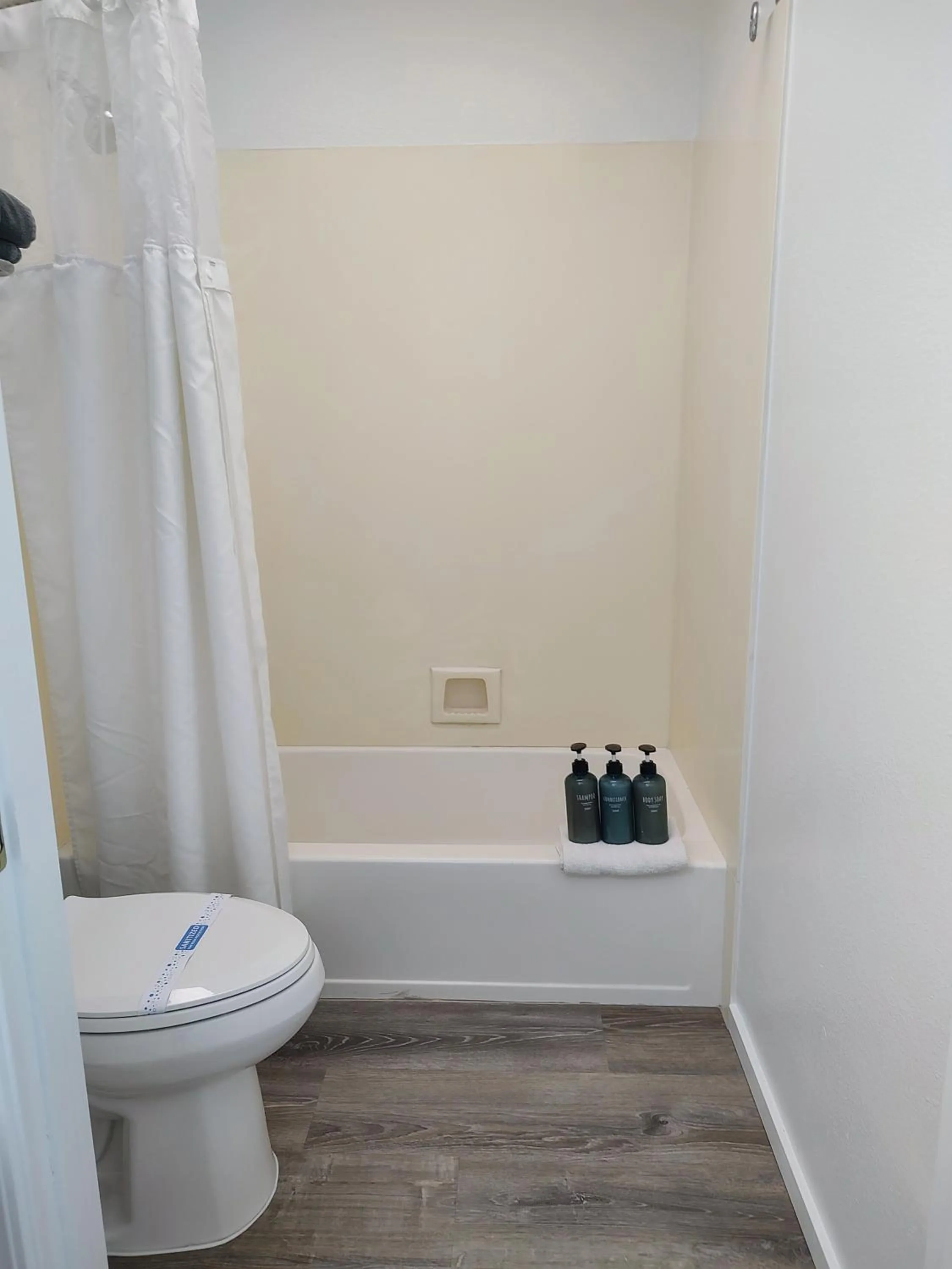 Shower in Pacific Plaza Resort