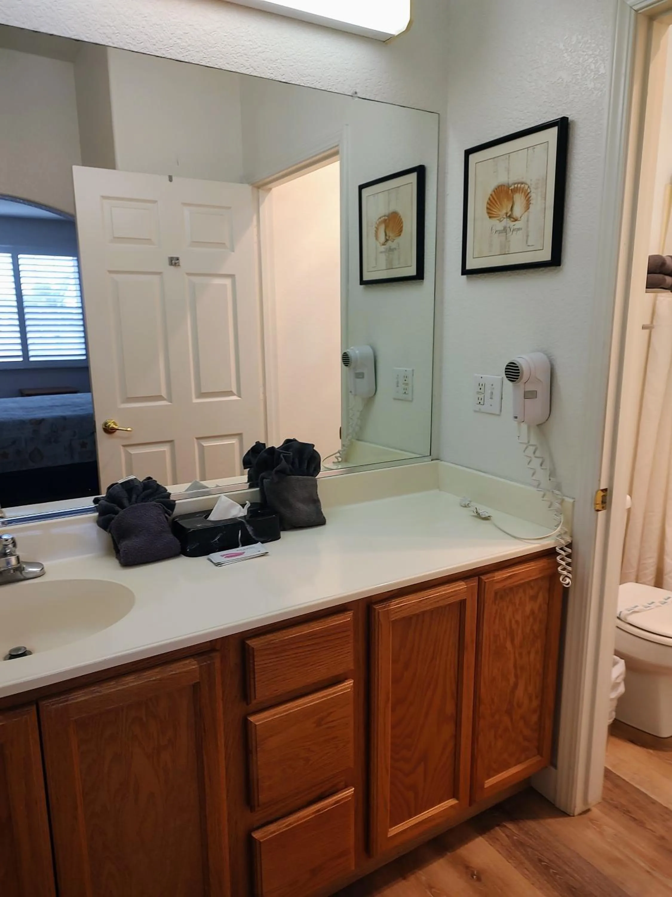 Toilet in Pacific Plaza Resort