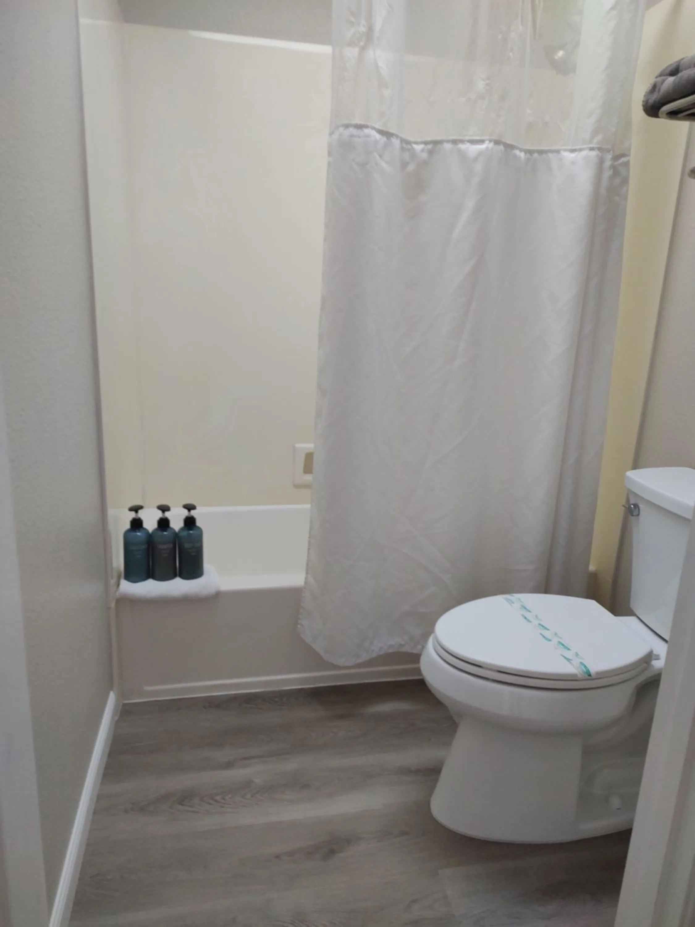 Shower in Pacific Plaza Resort