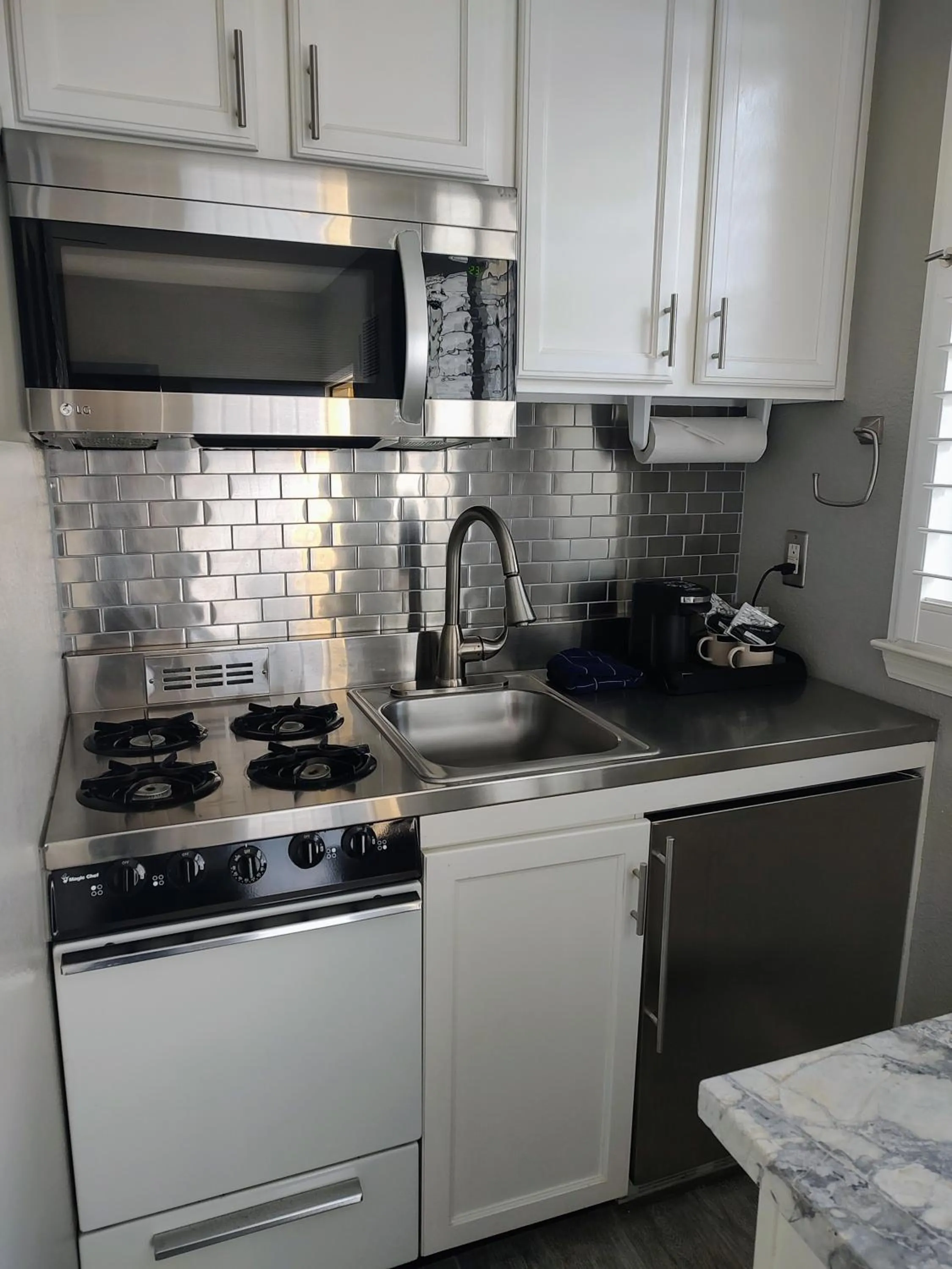 Kitchen or kitchenette in Pacific Plaza Resort