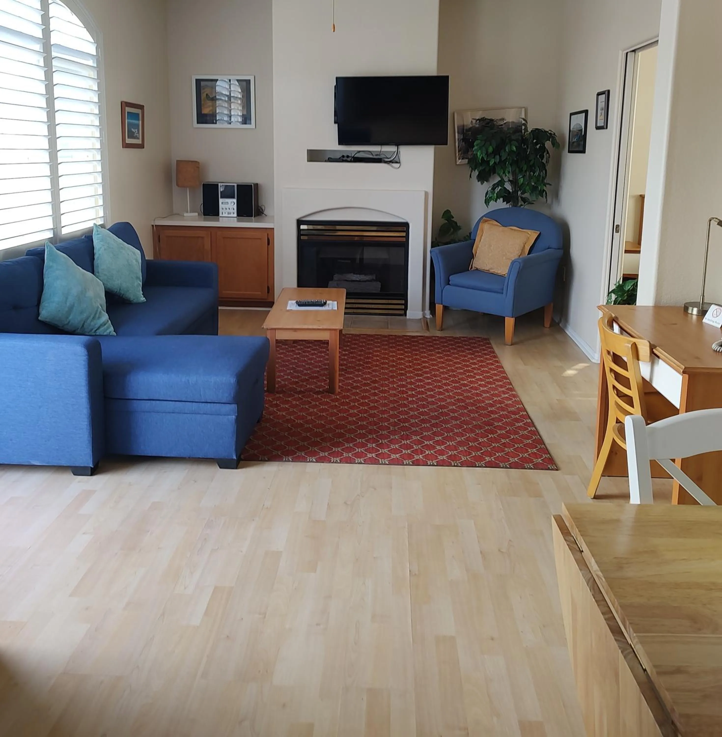 Living room in Pacific Plaza Resort