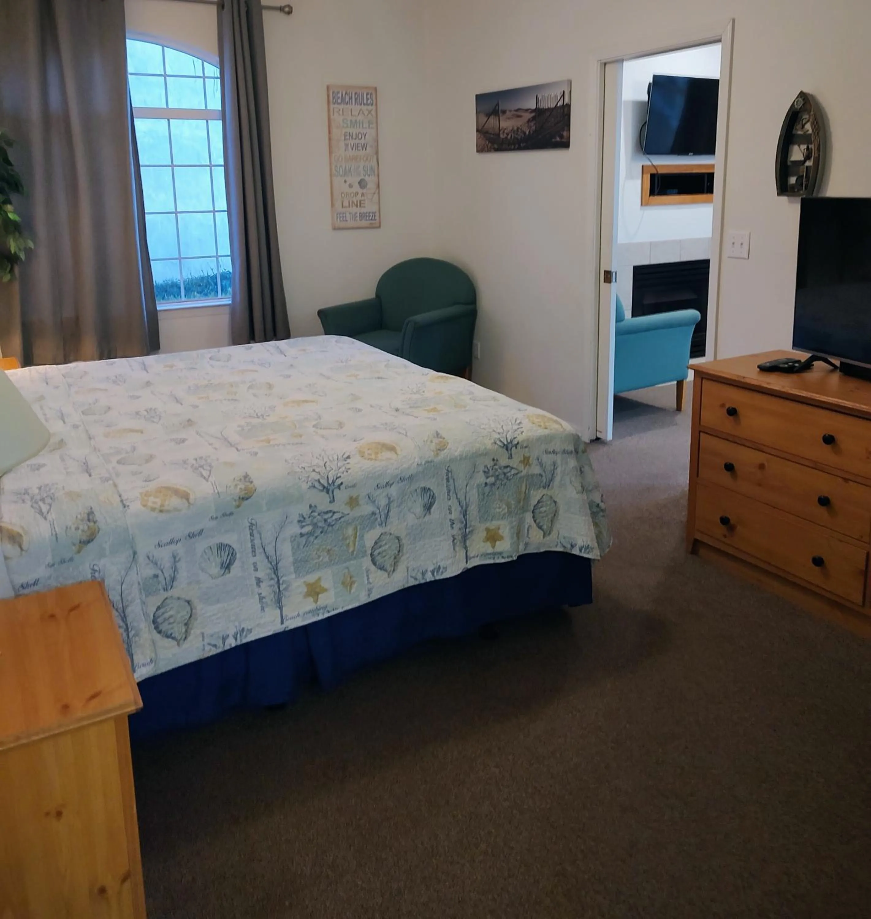 Bed in Pacific Plaza Resort