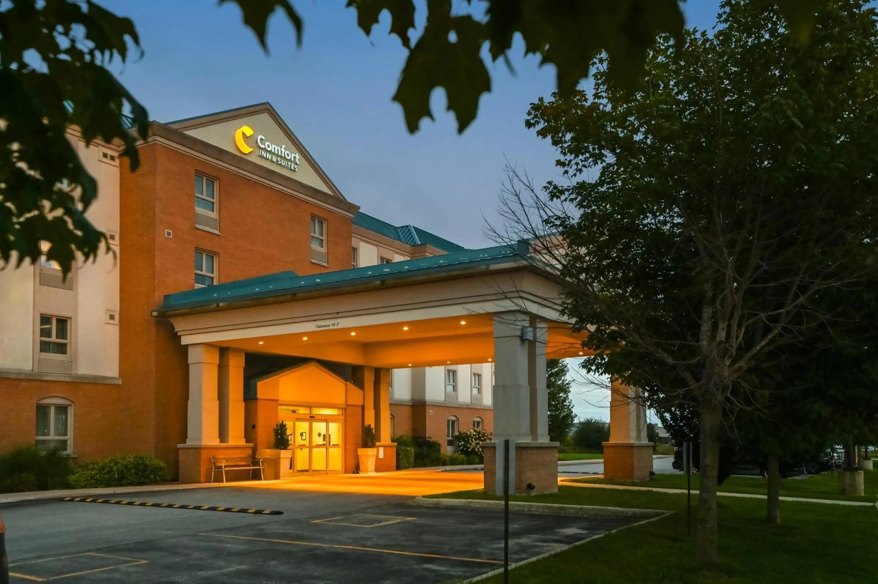 Property building in Comfort Inn & Suites