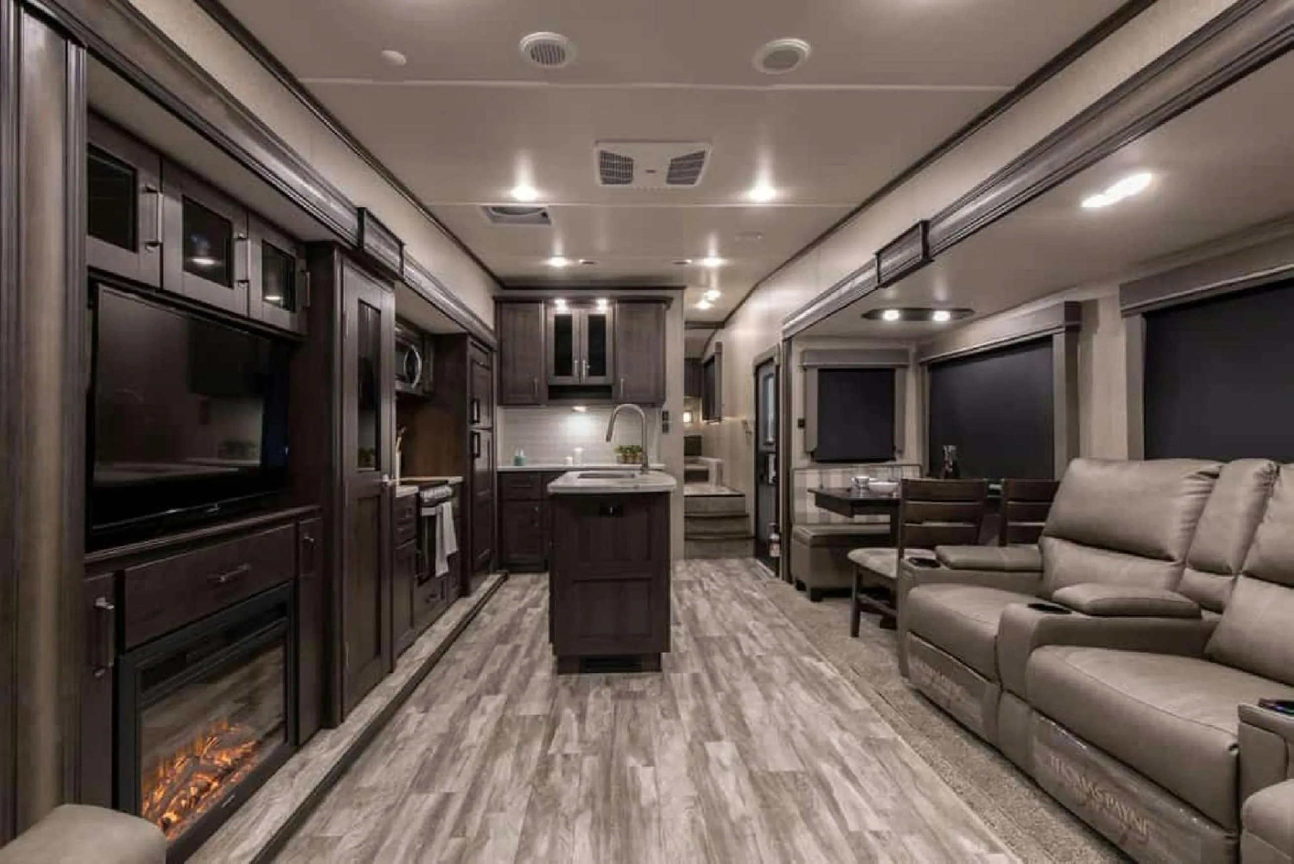 TV and multimedia in Riverside Resort & RV Park