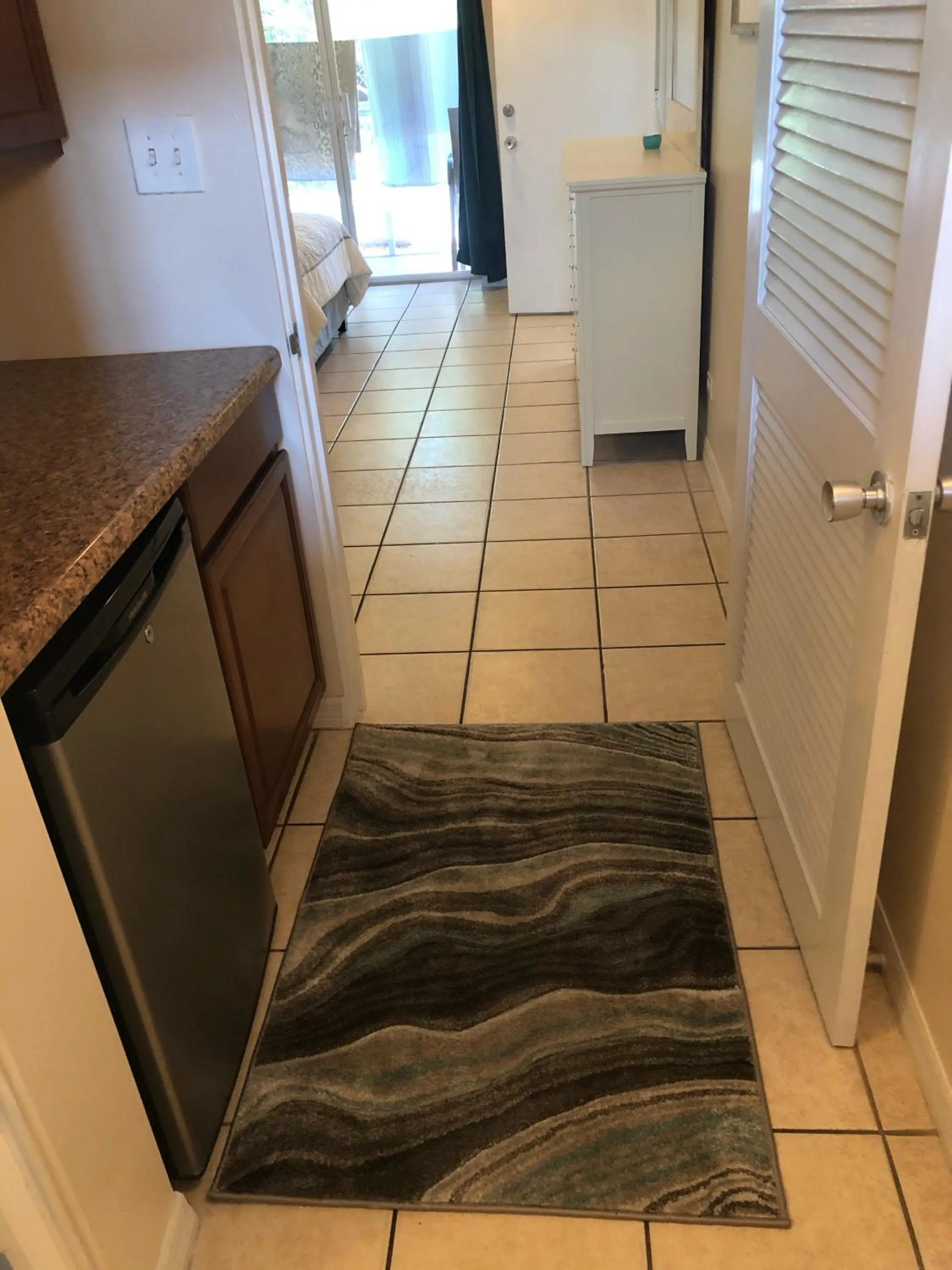 TV and multimedia in Turtle Crawl Inn - Longboat Key