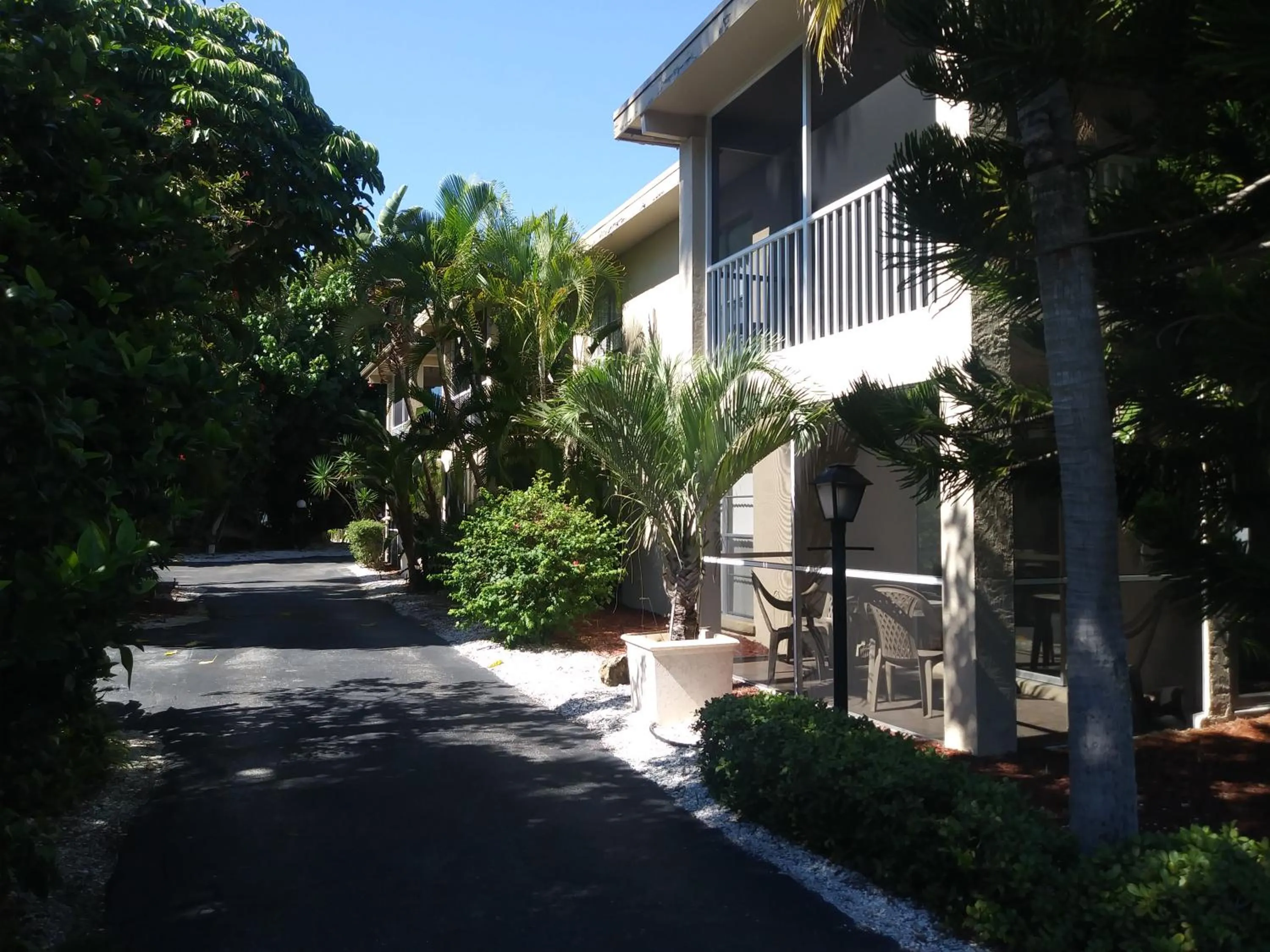 Property building in Turtle Crawl Inn - Longboat Key