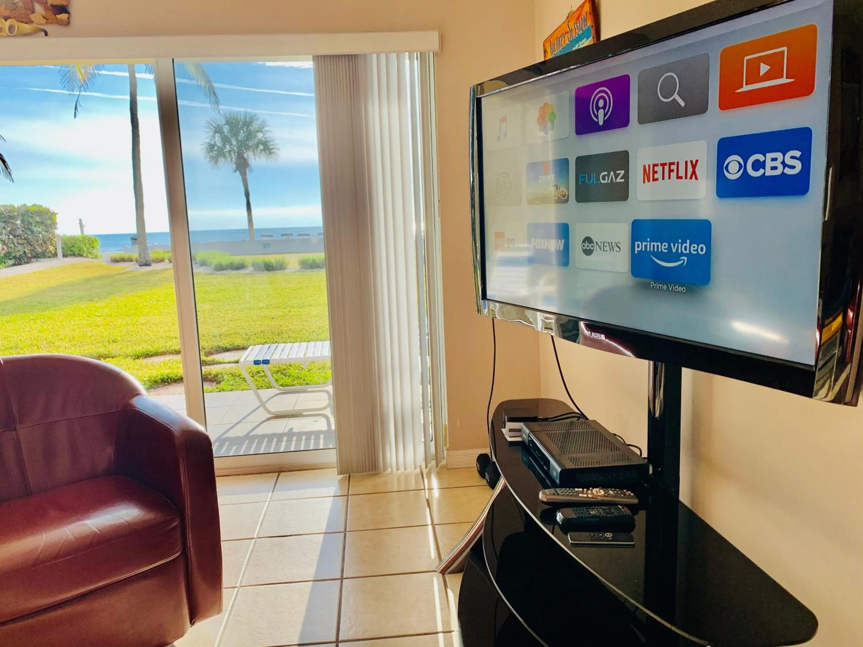 Patio in Turtle Crawl Inn - Longboat Key